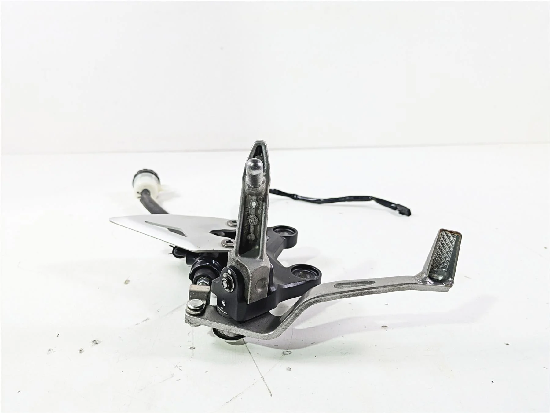 2023 Kawasaki EX400 Ninja Right Footpeg + Brake Lever Master Cylinder 35063-1408 - Image 2