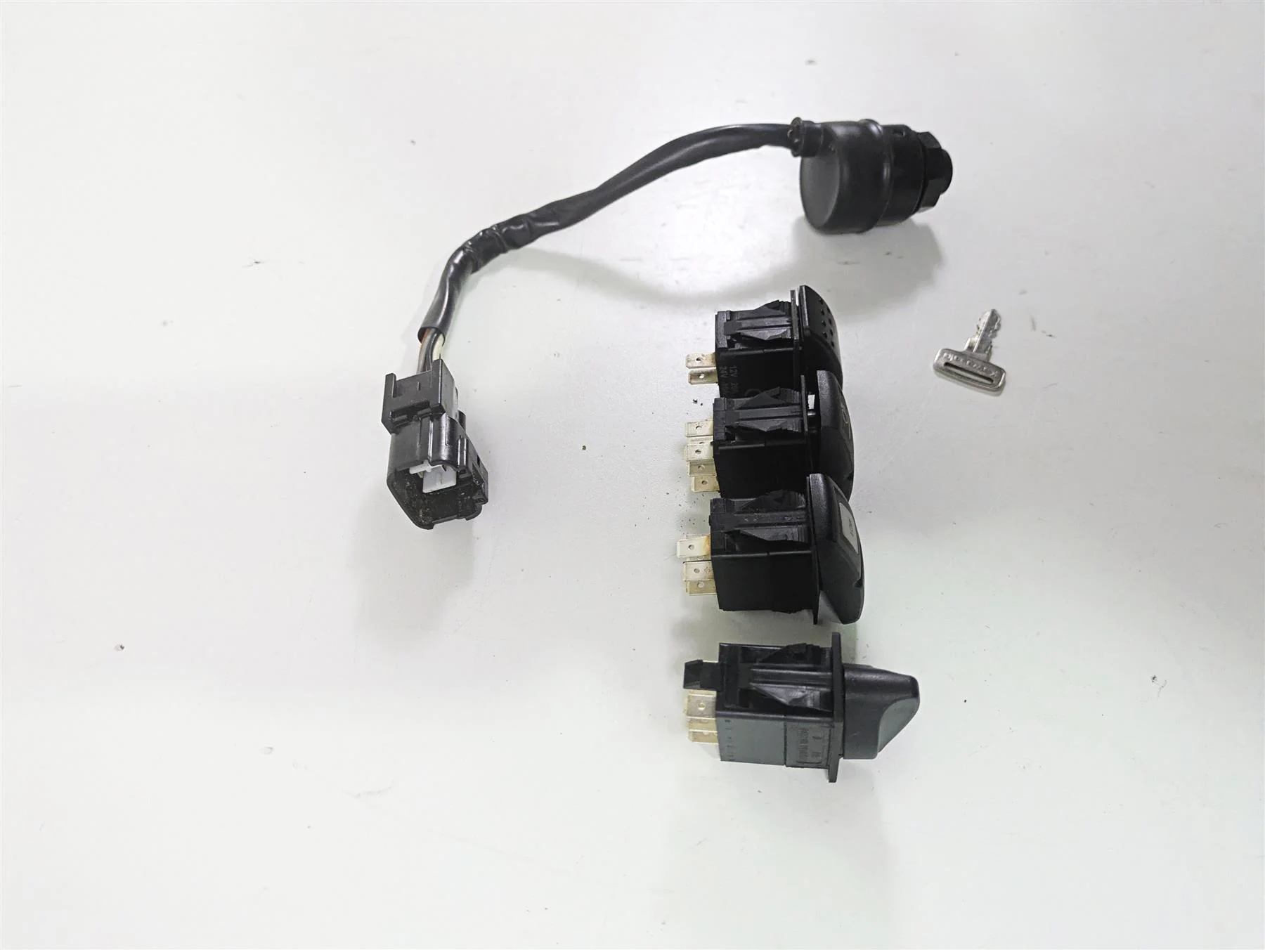2023 Kawasaki Teryx KRX KRF 1000 C Light Ignition Low Switch & Key 27005-0643 - Image 2