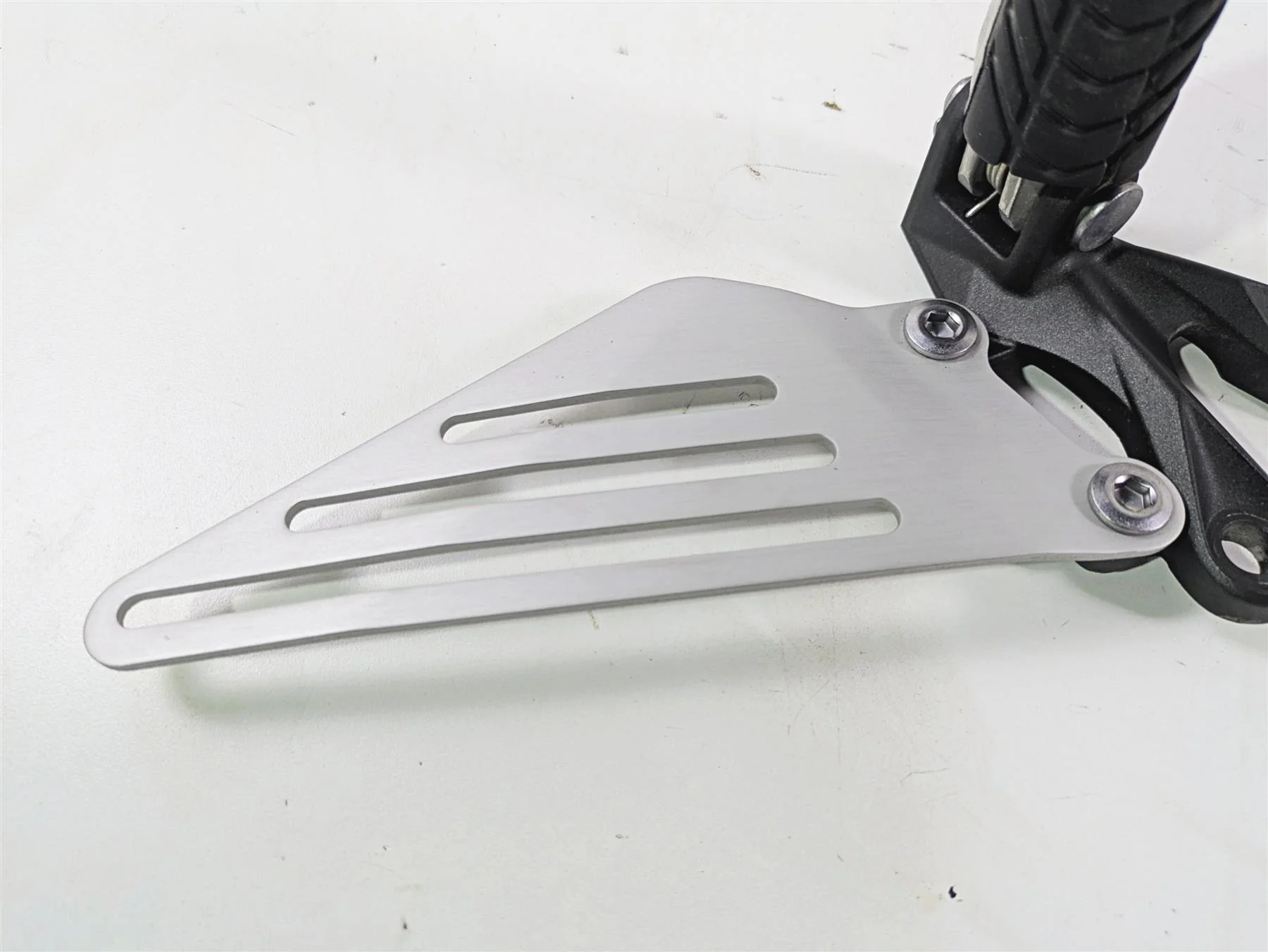 2023 Kawasaki ZX1400 ZX14R Ninja Front Left Rider Foot Peg Footpeg 35063-1337 - Image 10