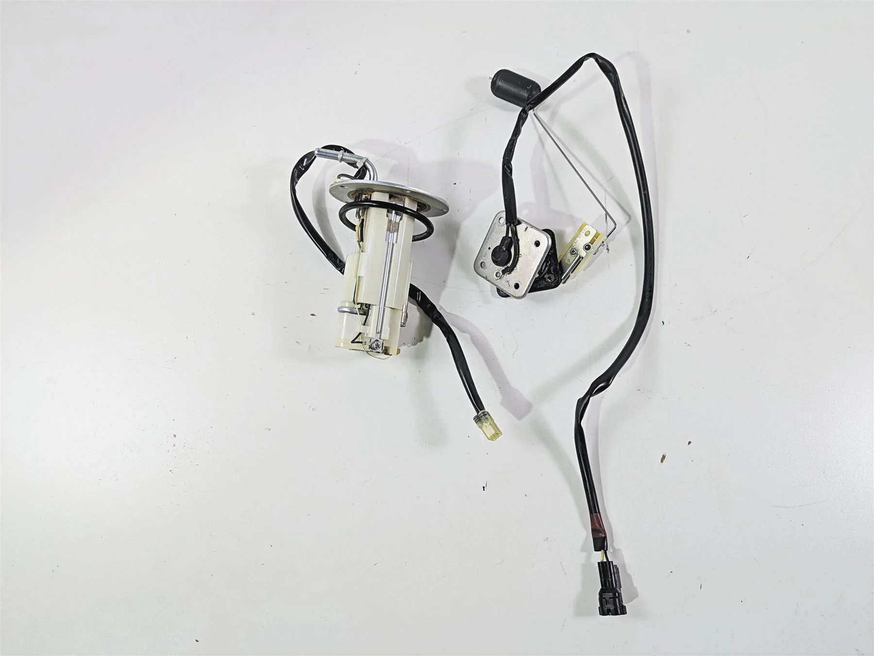 2023 Kawasaki ZX1400 ZX14R Ninja Fuel Gas Pump & Sending Unit 49miles 49040-0820