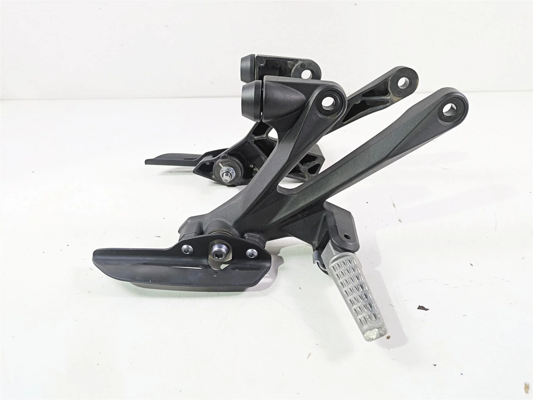 2023 Kawasaki ZX1400 ZX14R Ninja Rear Passenger Foot Peg Set 35063-0782-18R - Image 6