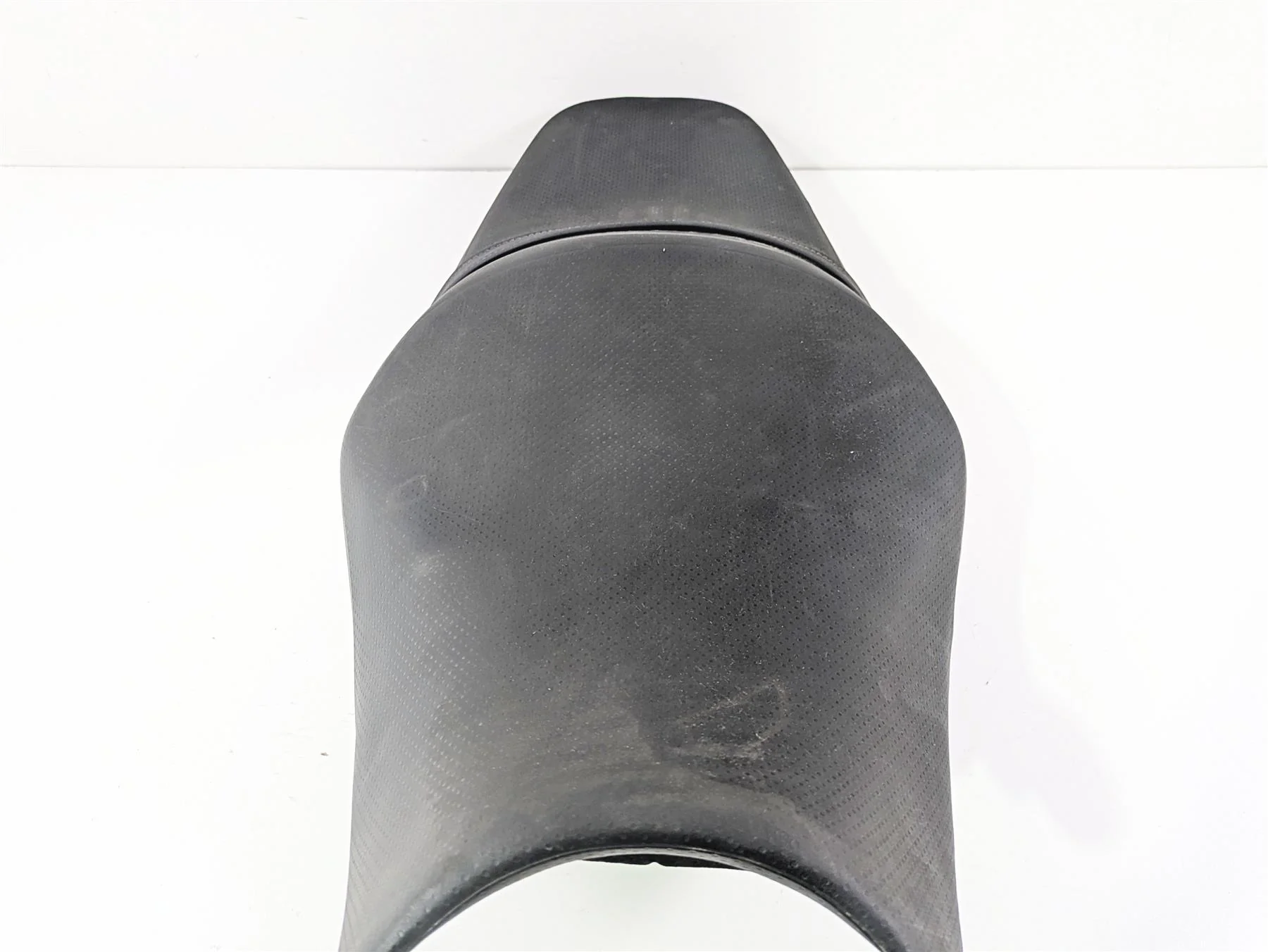 2023 Kawasaki ZX1400 ZX14R Ninja Seat Saddle - Small Tear 53066-0433 - Image 4