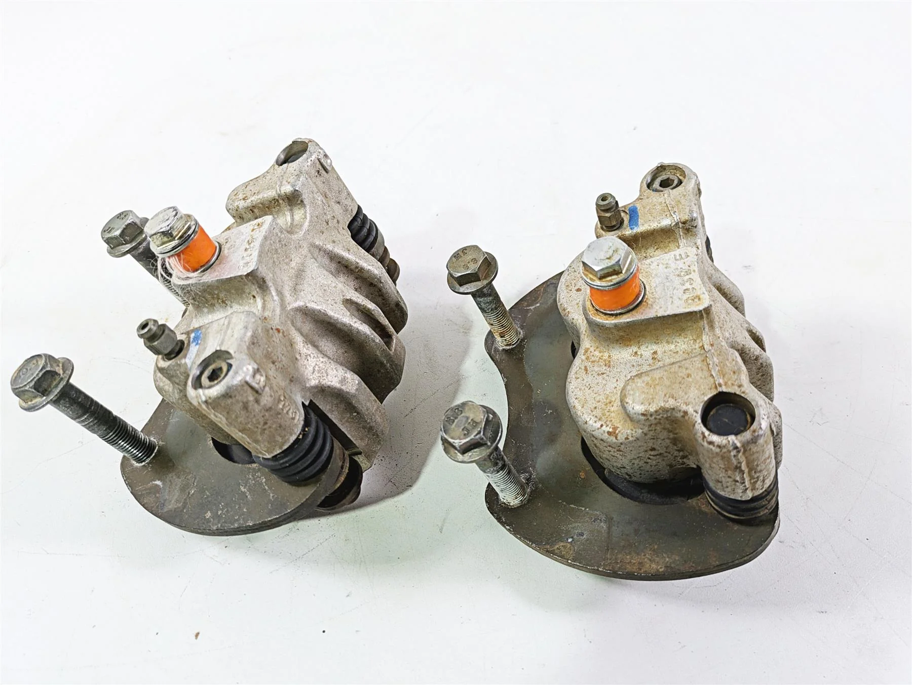 2023 Polaris RZR1000 XP 4 Premium Rear Brake Caliper Set 1912141 1912142 - Image 2