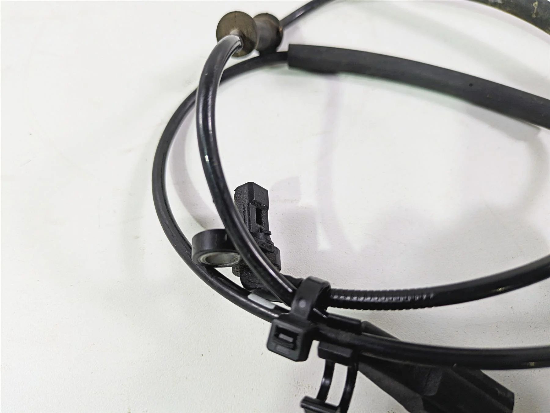 2023 Suzuki GSX1300 RR Hayabusa Front Abs Brake Wheel Speed Sensor 55710-10L00 - Image 7