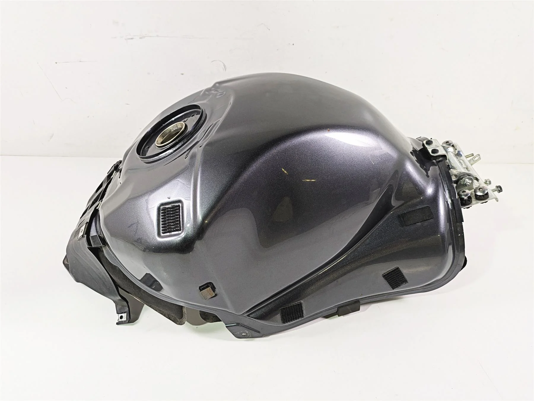 2023 Suzuki GSX1300 RR Hayabusa Fuel Gas Petrol Tank - Read 44100-10L00 - Image 5