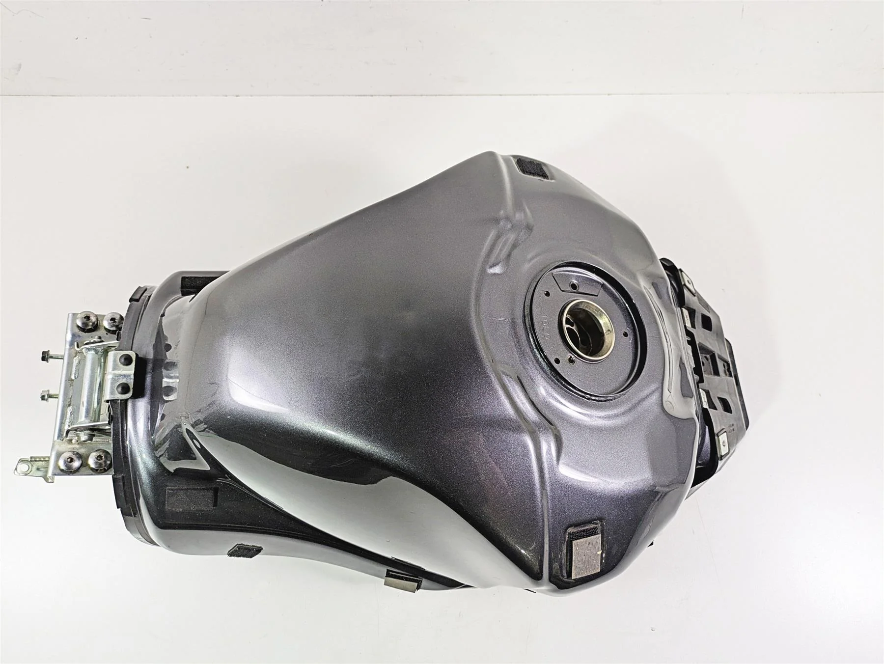 2023 Suzuki GSX1300 RR Hayabusa Fuel Gas Petrol Tank - Read 44100-10L00 - Image 7