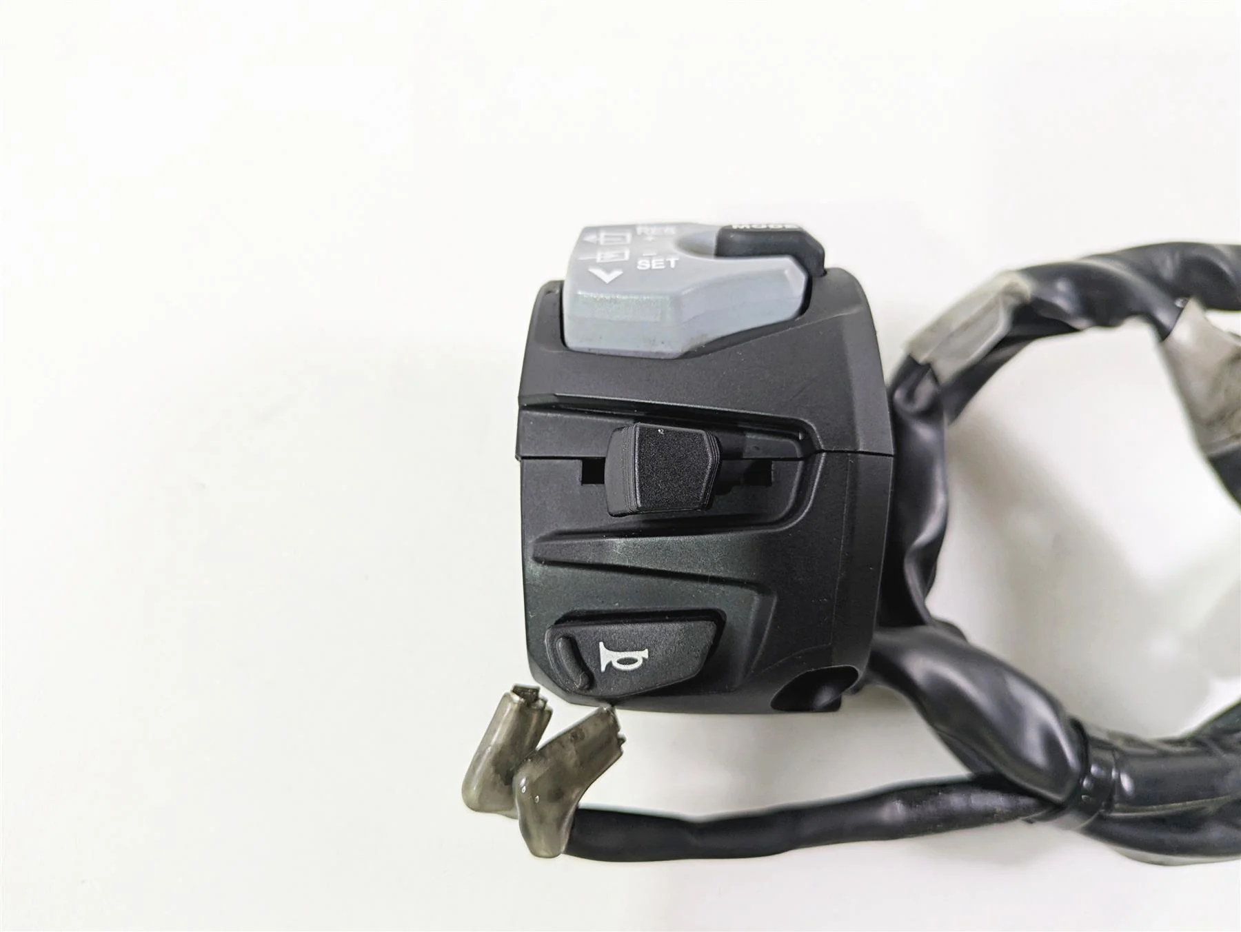 2023 Suzuki GSX1300 RR Hayabusa Left Blinker Control Switch - Read 37400-10L01 - Image 8