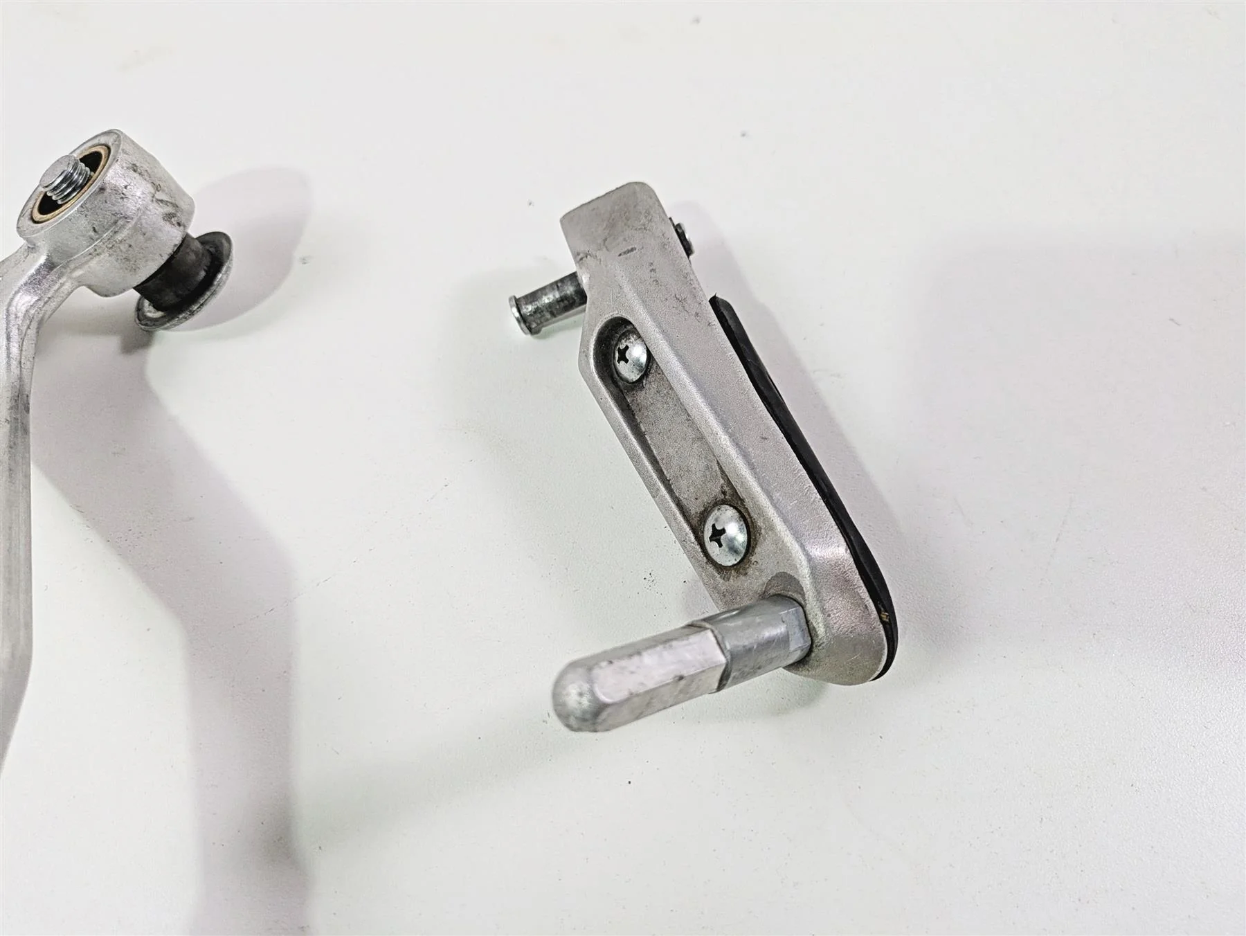 2023 Suzuki GSX1300 RR Hayabusa Left Front Footpeg & Shifter - Read 43521-10L00 - Image 12