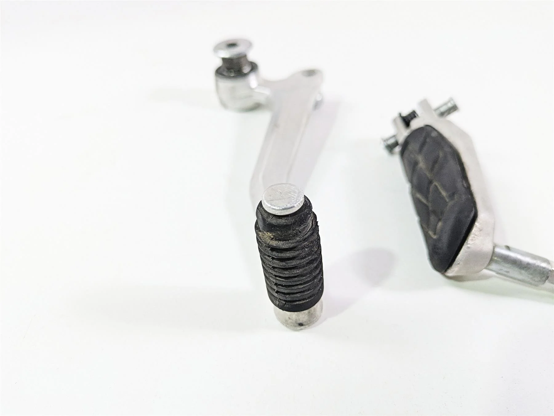 2023 Suzuki GSX1300 RR Hayabusa Left Front Footpeg & Shifter - Read 43521-10L00 - Image 6