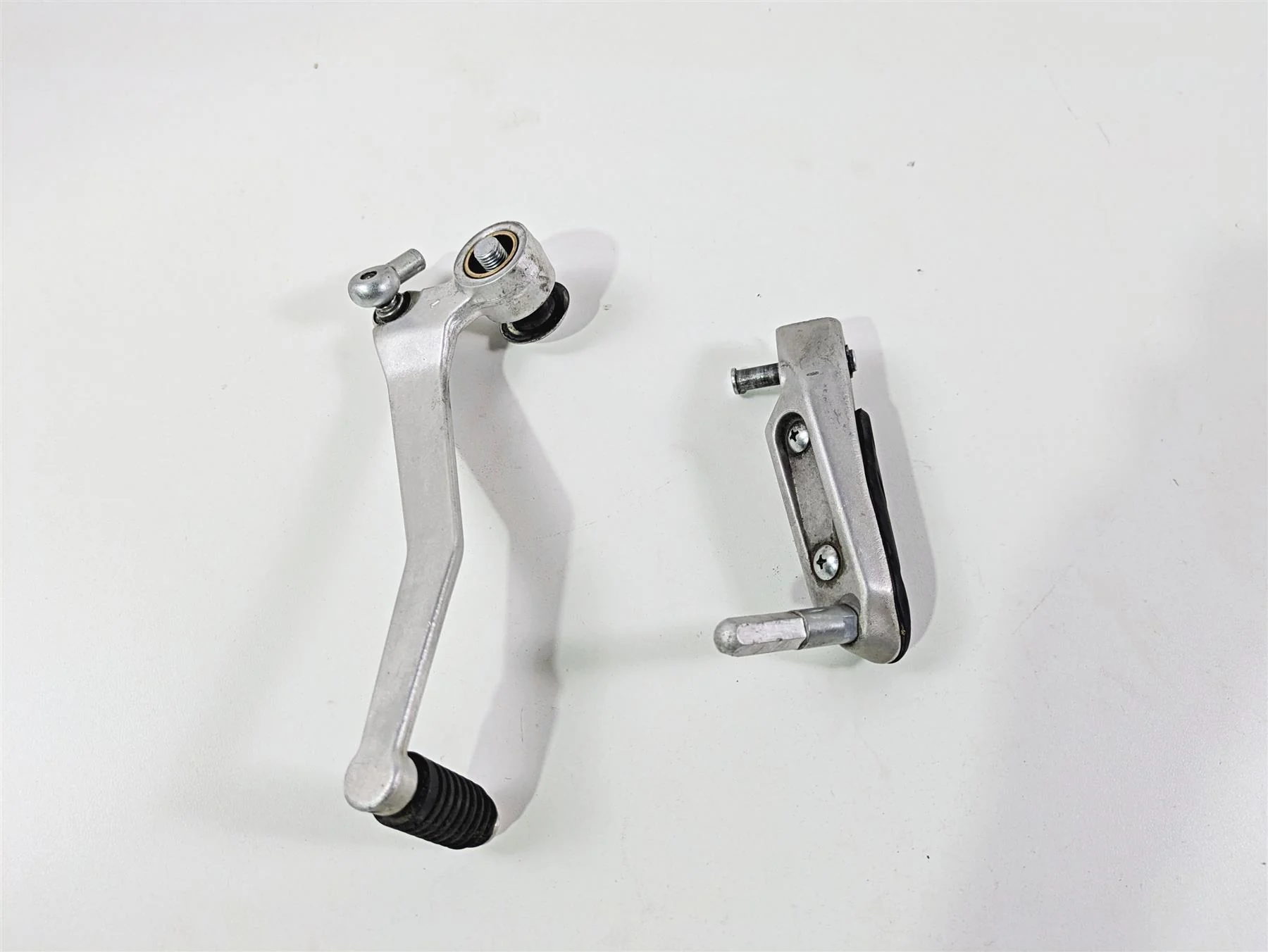 2023 Suzuki GSX1300 RR Hayabusa Left Front Footpeg & Shifter - Read 43521-10L00 - Image 8