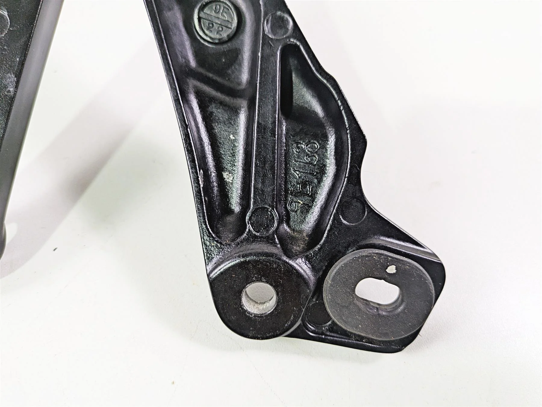 2023 Suzuki GSX1300 RR Hayabusa Rear Passenger Footpeg Set - Read 3600-10L00 - Image 11
