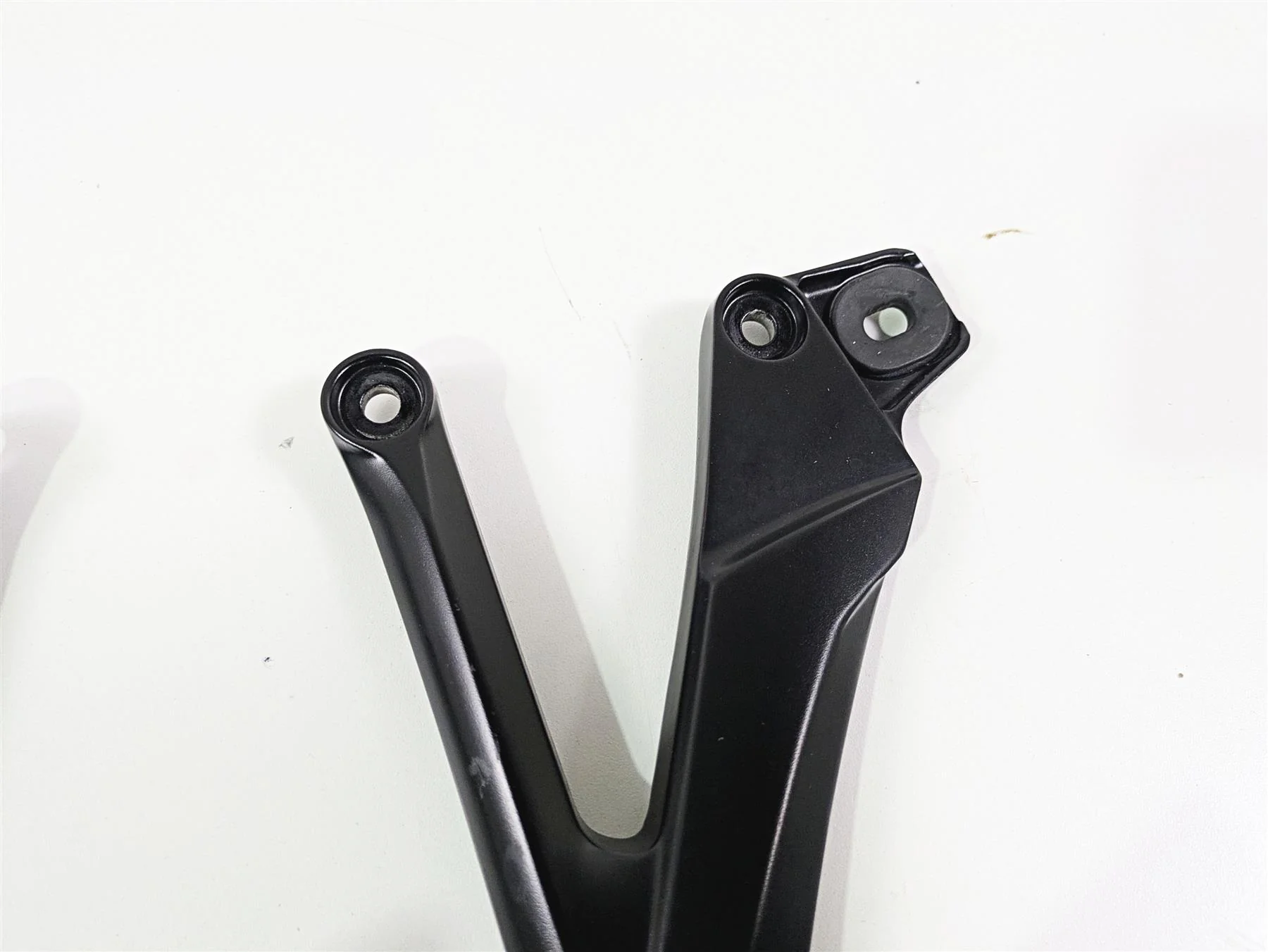 2023 Suzuki GSX1300 RR Hayabusa Rear Passenger Footpeg Set - Read 3600-10L00 - Image 7