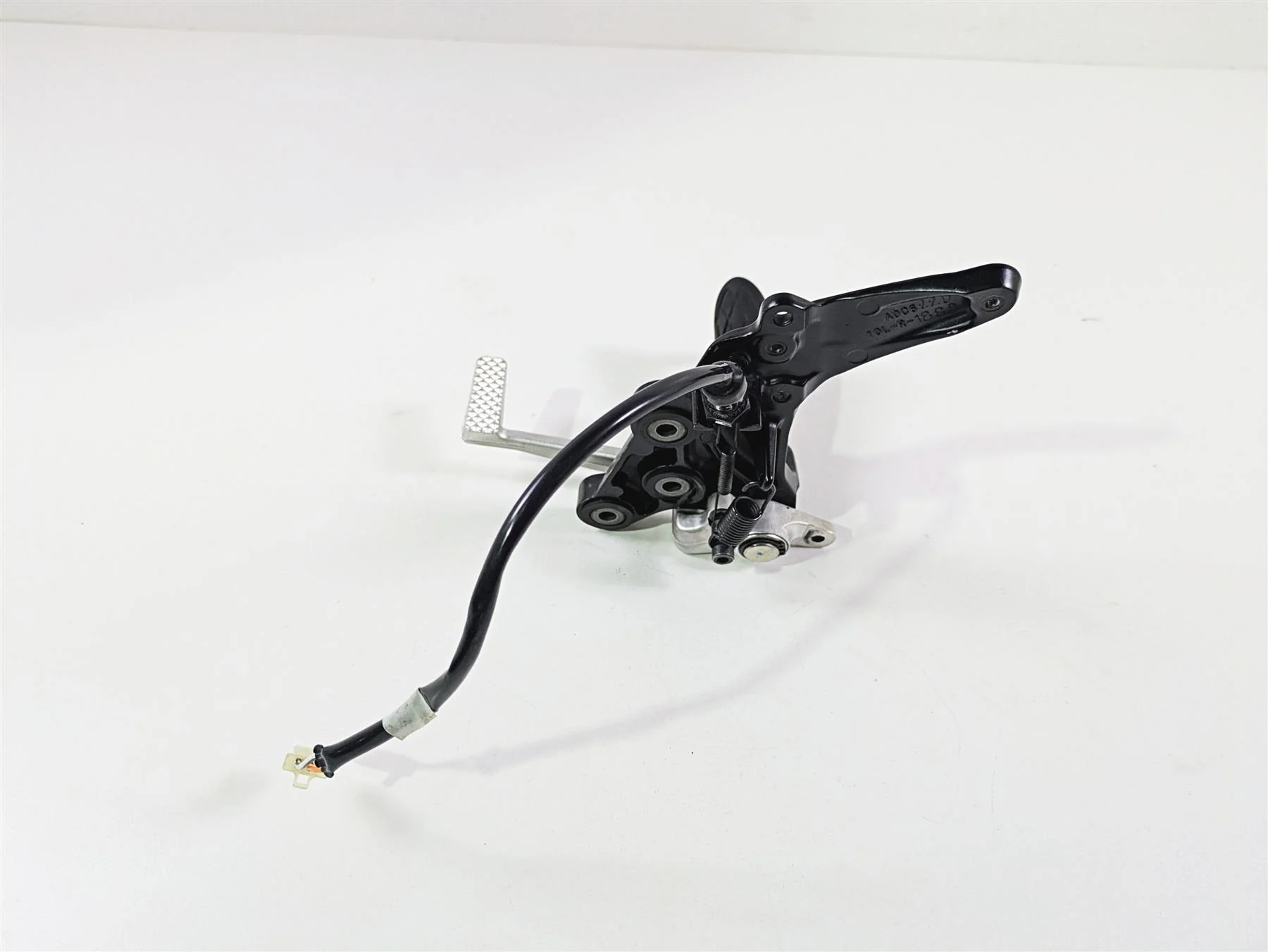 2023 Suzuki GSX1300 RR Hayabusa Right Front Footpeg & Brake Pedal 43510-10L00 - Image 4