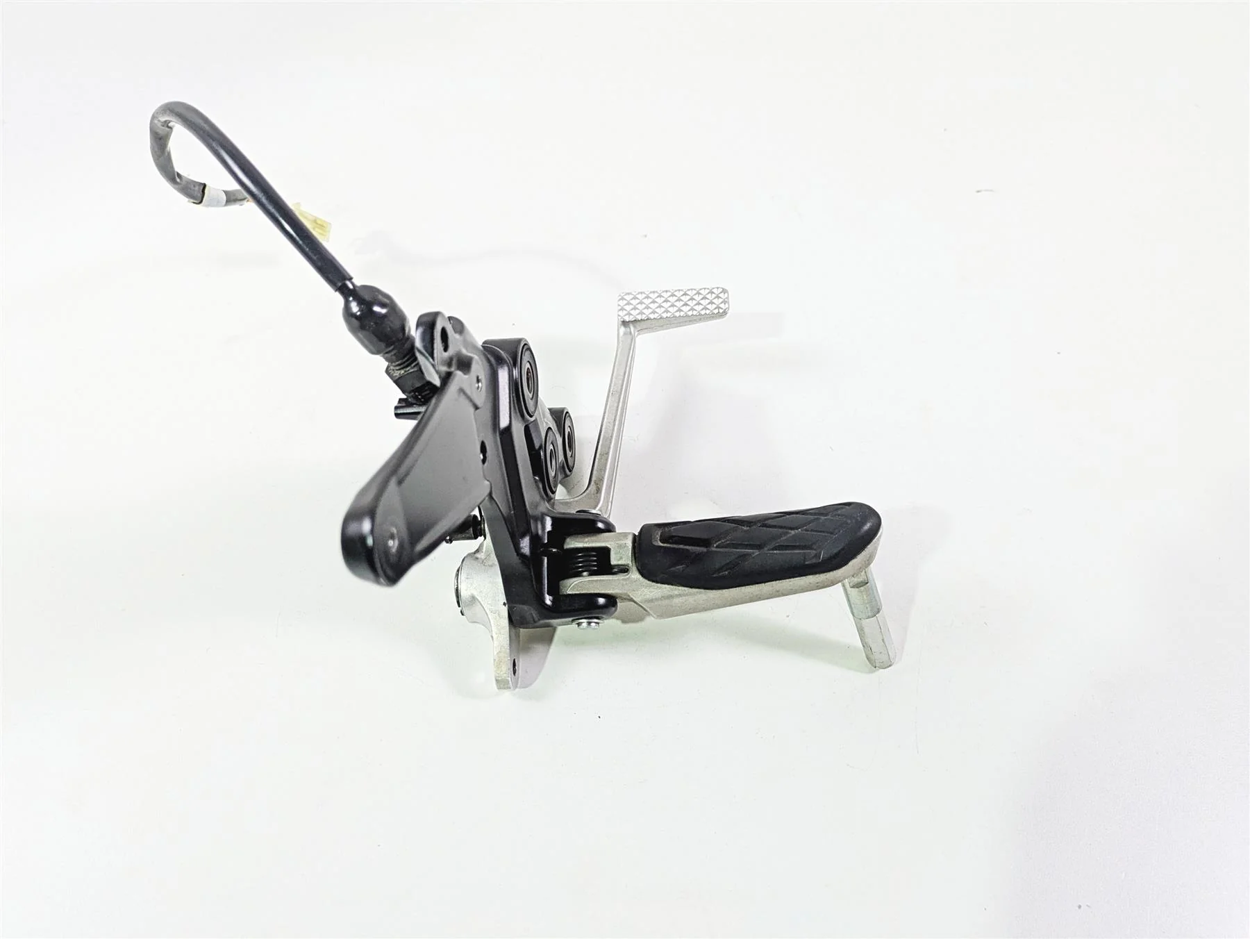 2023 Suzuki GSX1300 RR Hayabusa Right Front Footpeg & Brake Pedal 43510-10L00 - Image 5