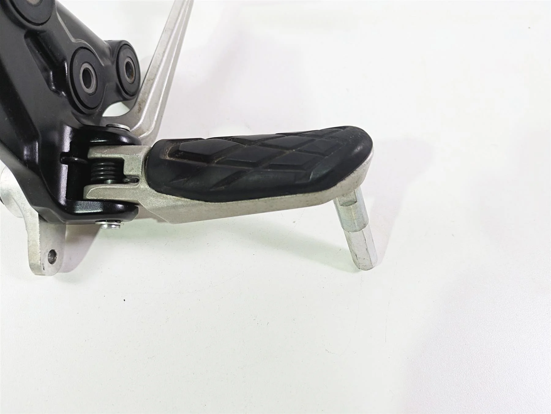 2023 Suzuki GSX1300 RR Hayabusa Right Front Footpeg & Brake Pedal 43510-10L00 - Image 6