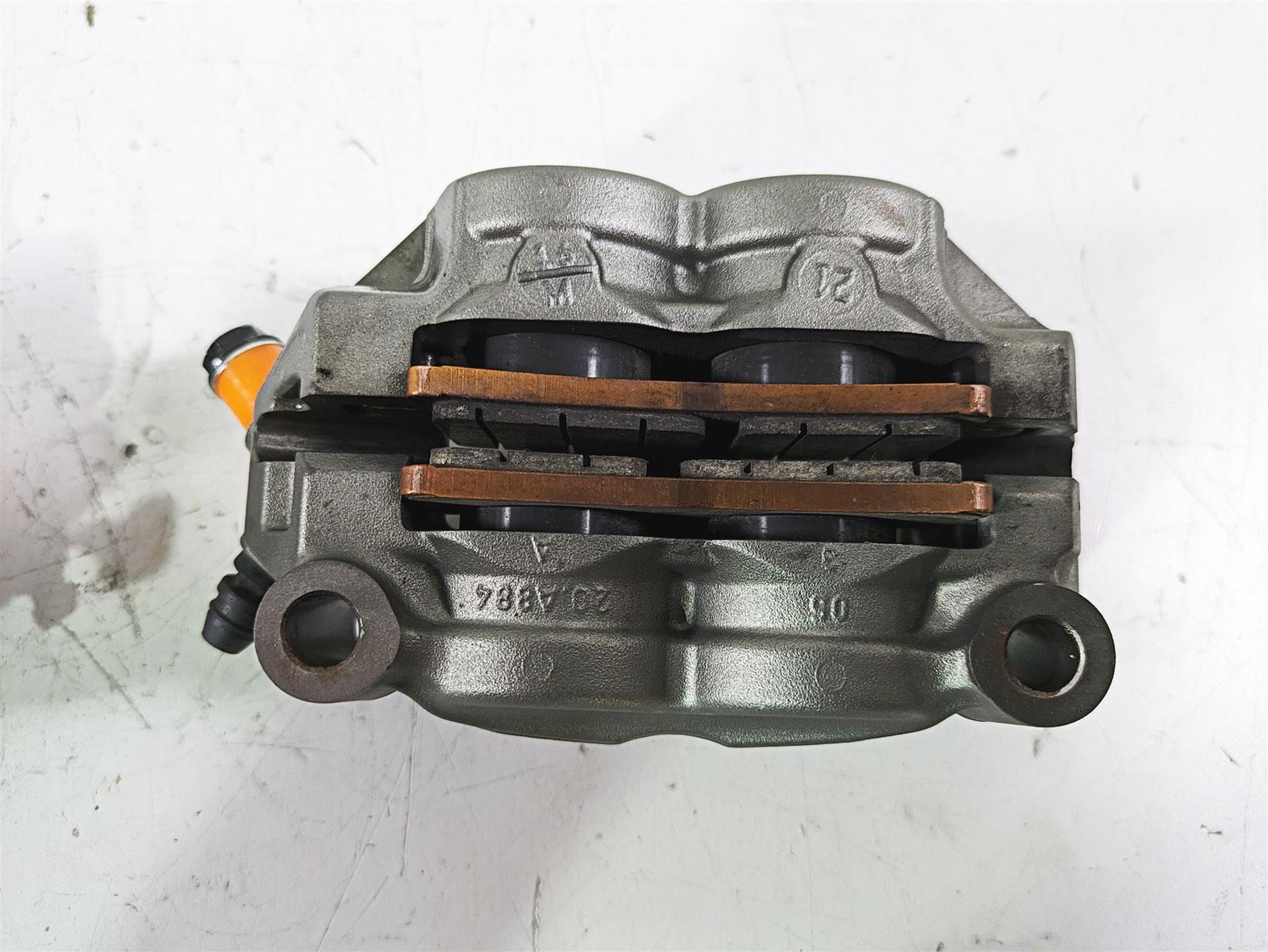 2023 Triumph Street Triple 765 RS Brembo Front Brake Caliper Set 100mm T2022367 - Image 9