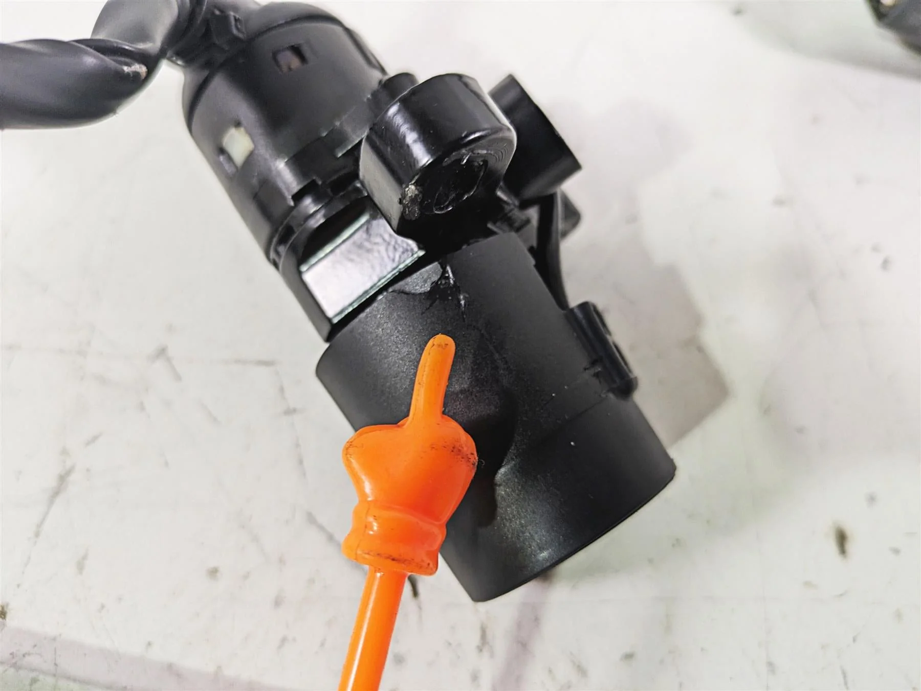 2023 Triumph Street Triple 765 RS Cdi Ignition Switch Key Set - Read T1290306 - Image 2
