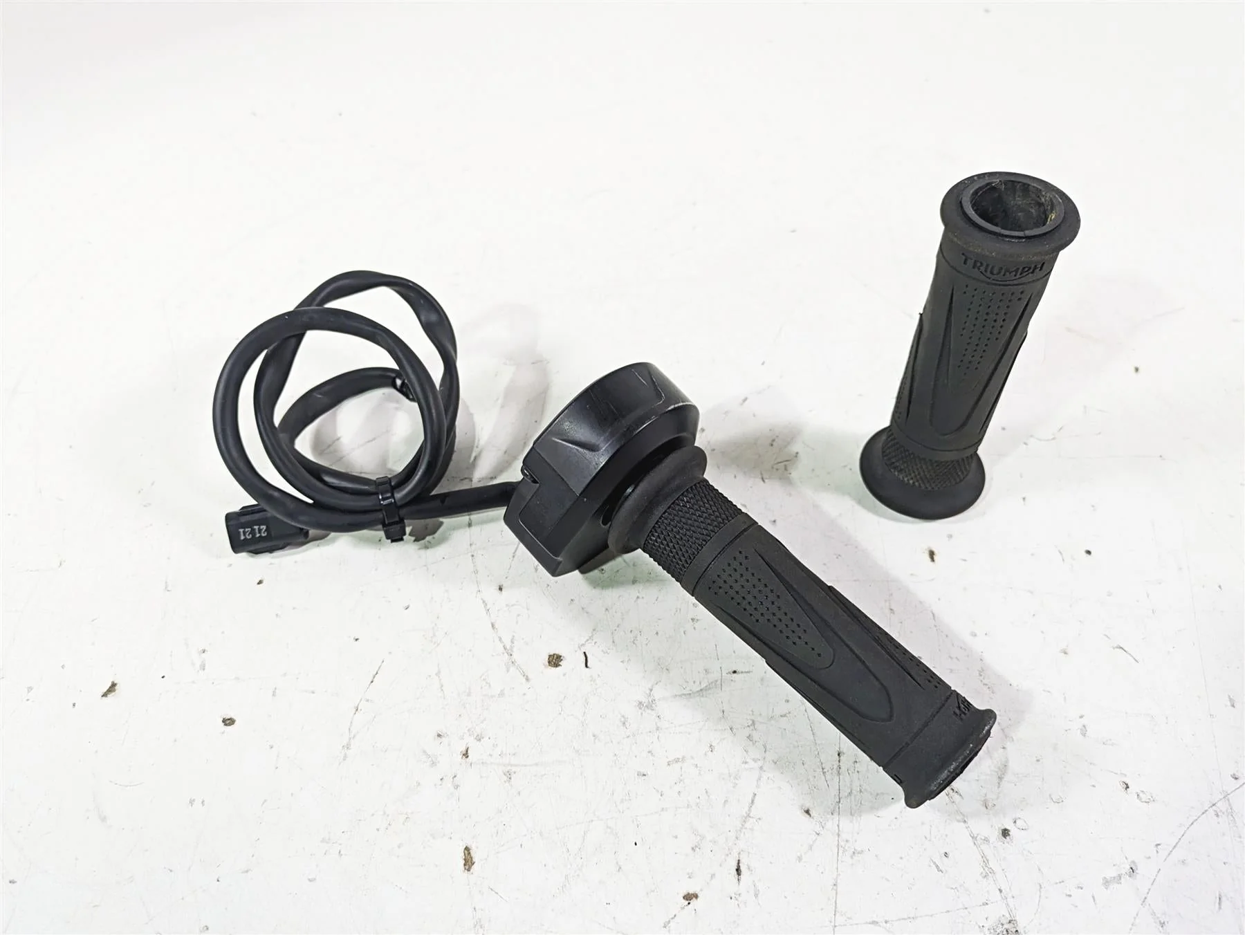 2023 Triumph Street Triple 765 RS Fly By Wire Throttle Grip Sensor T2042226 - Image 12