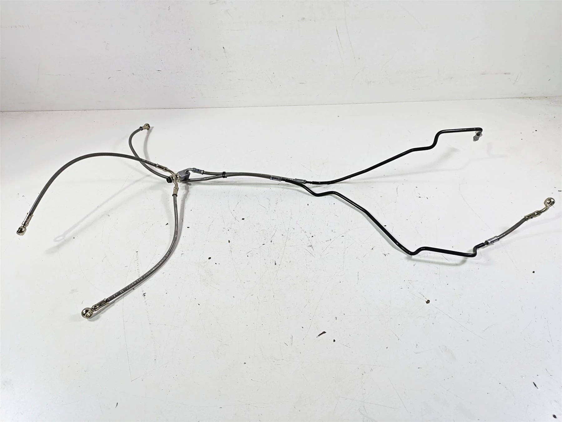 2023 Triumph Street Triple 765 RS Front Abs Brake Line Hose Set T2021506 - Image 3