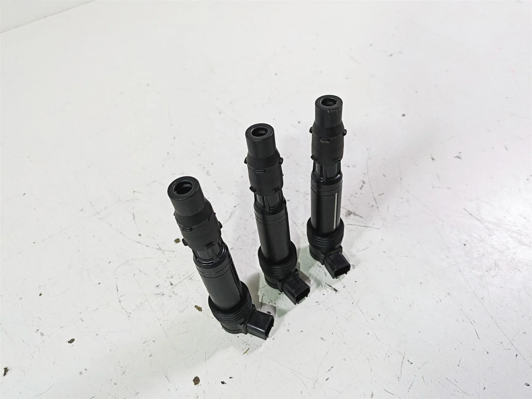 2023 Triumph Street Triple 765 RS Ignition Coils Stick Coil Set T1291504 - Image 12