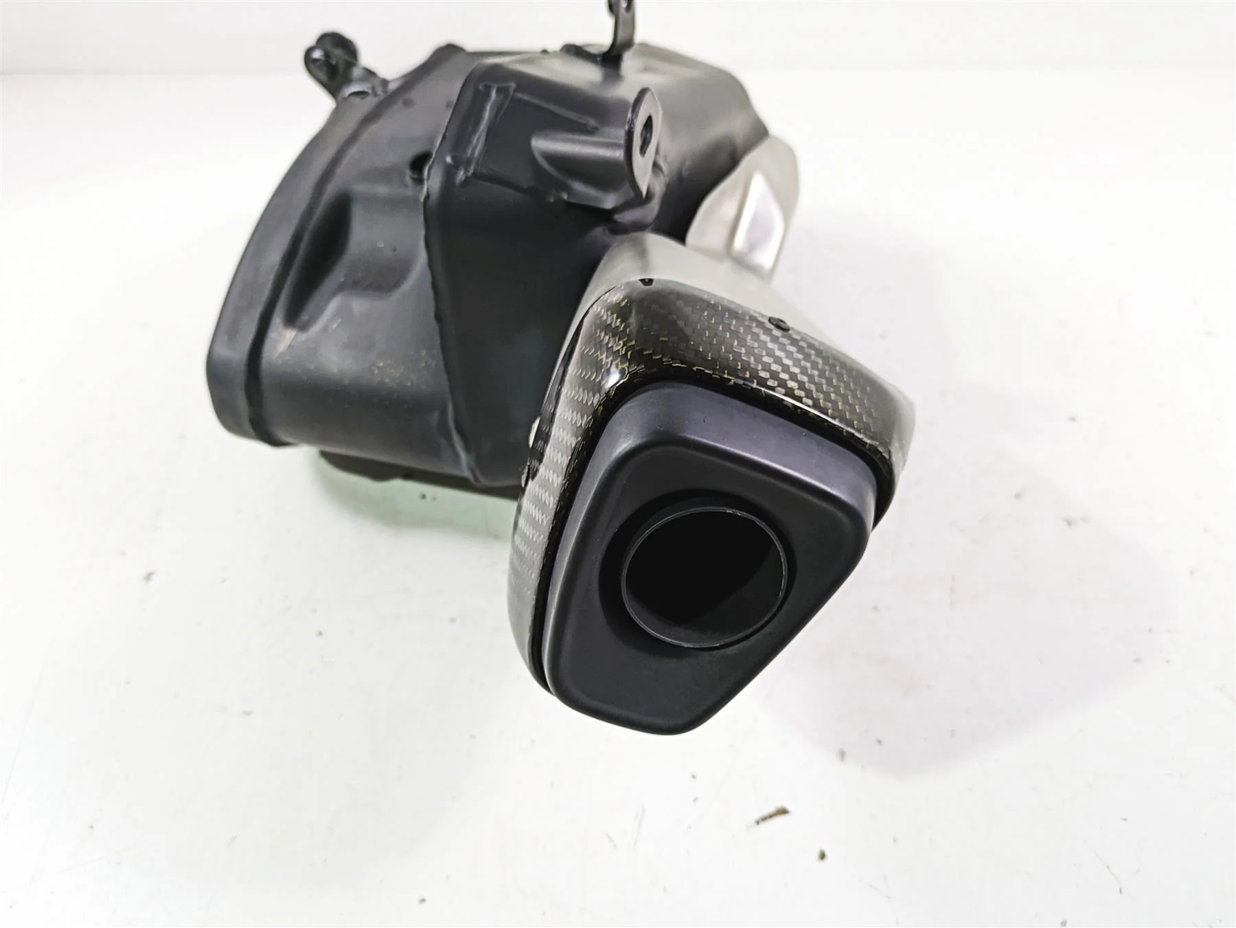 2023 Triumph Street Triple 765 RS Oem Exhaust Muffler Chamber Section T2203454 - Image 6