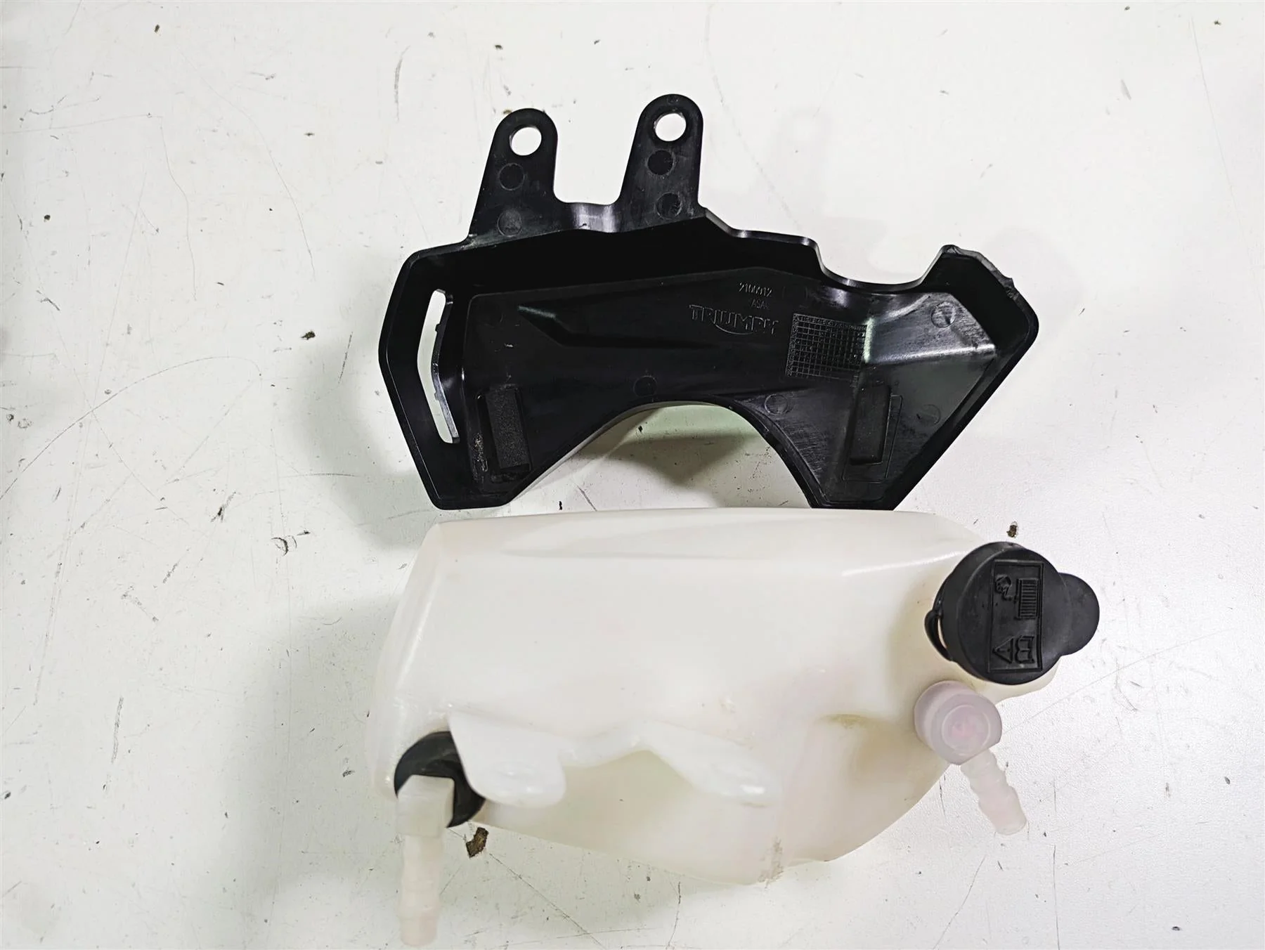 2023 Triumph Street Triple 765 RS Radiator Fan Reservoir Set -Read T2101157 - Image 2