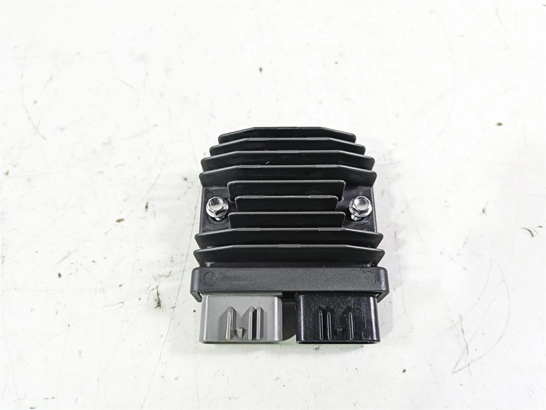 2023 Triumph Street Triple 765 RS Rectifier Voltage Regulator FH027AA T1300675