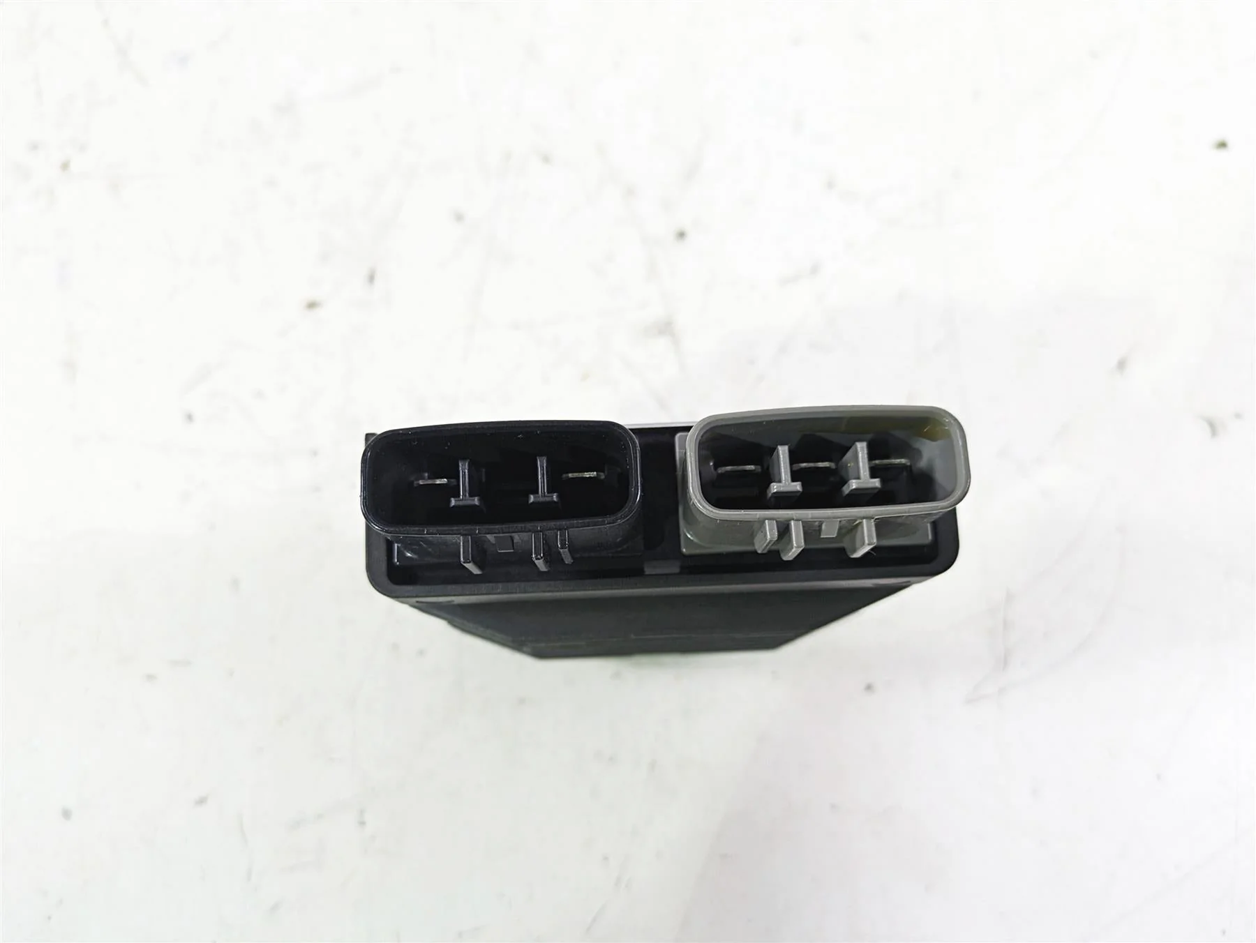 2023 Triumph Street Triple 765 RS Rectifier Voltage Regulator FH027AA T1300675 - Image 5