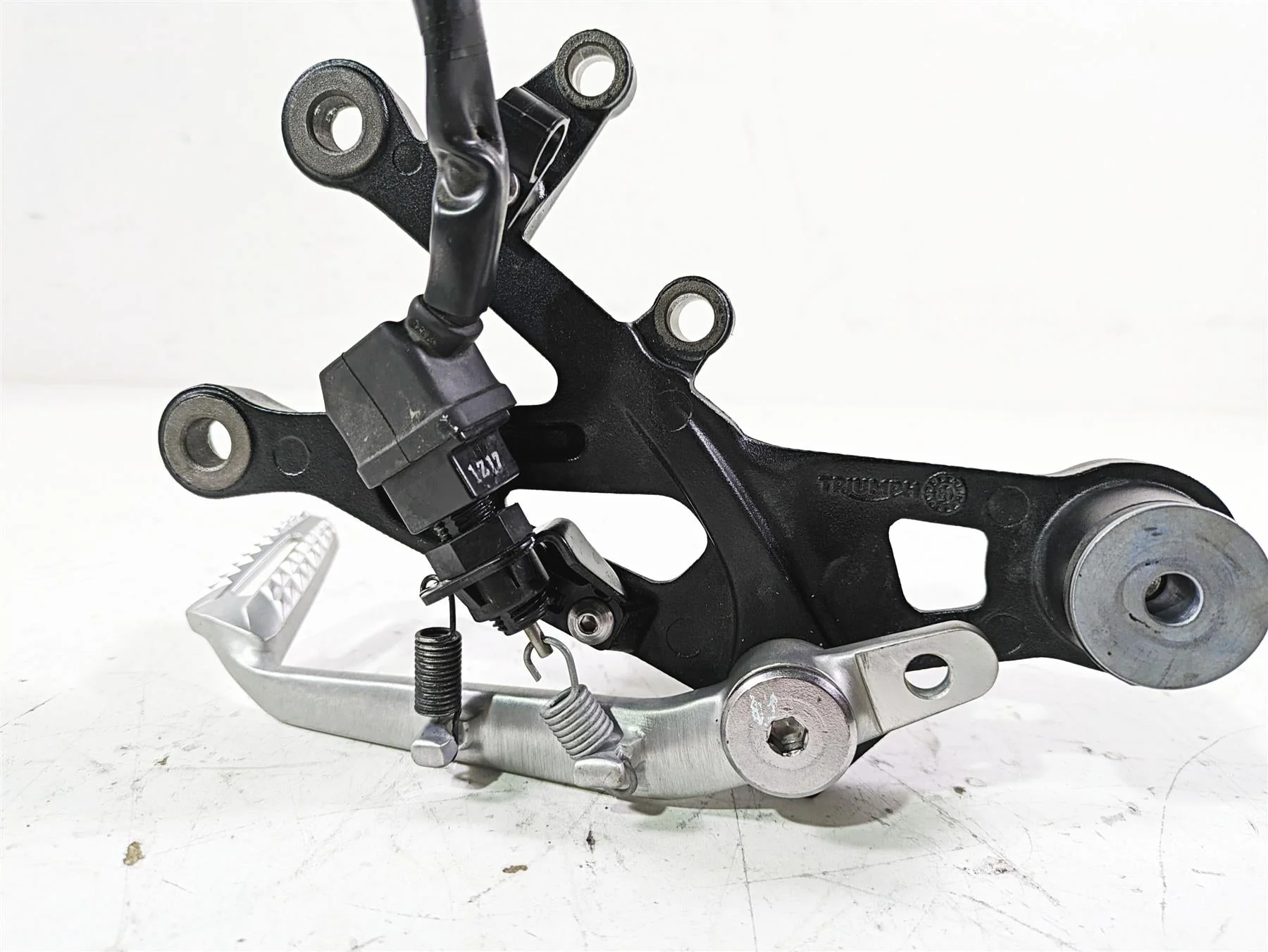 2023 Triumph Street Triple 765 RS Right Rider Footpeg & Brake Pedal T2082484 - Image 10