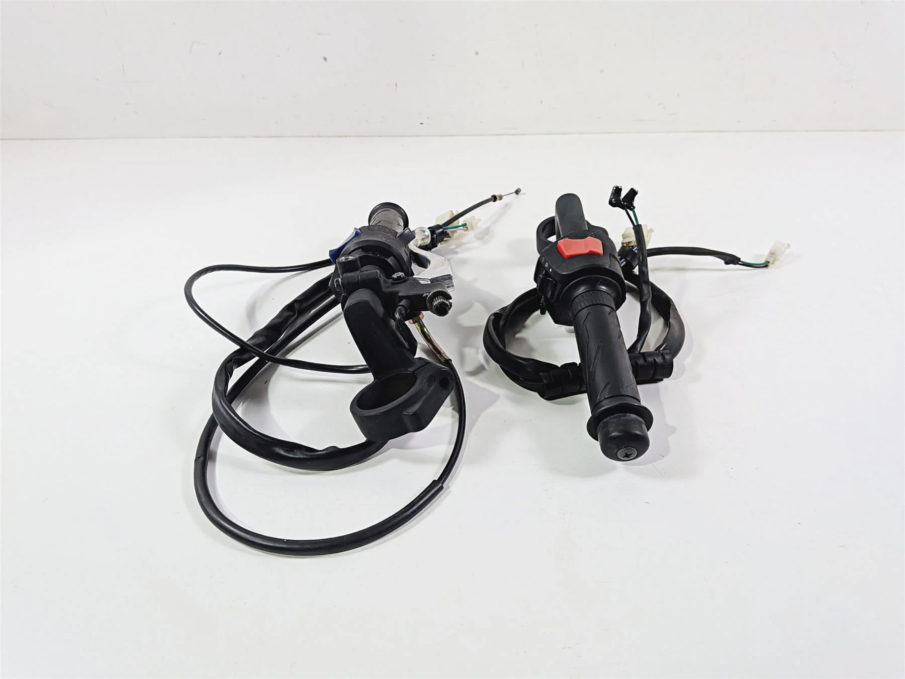 2023 Vitacci GTT 250 Left Right Handle Bar Control Switch Throttle Grip Set - Image 5