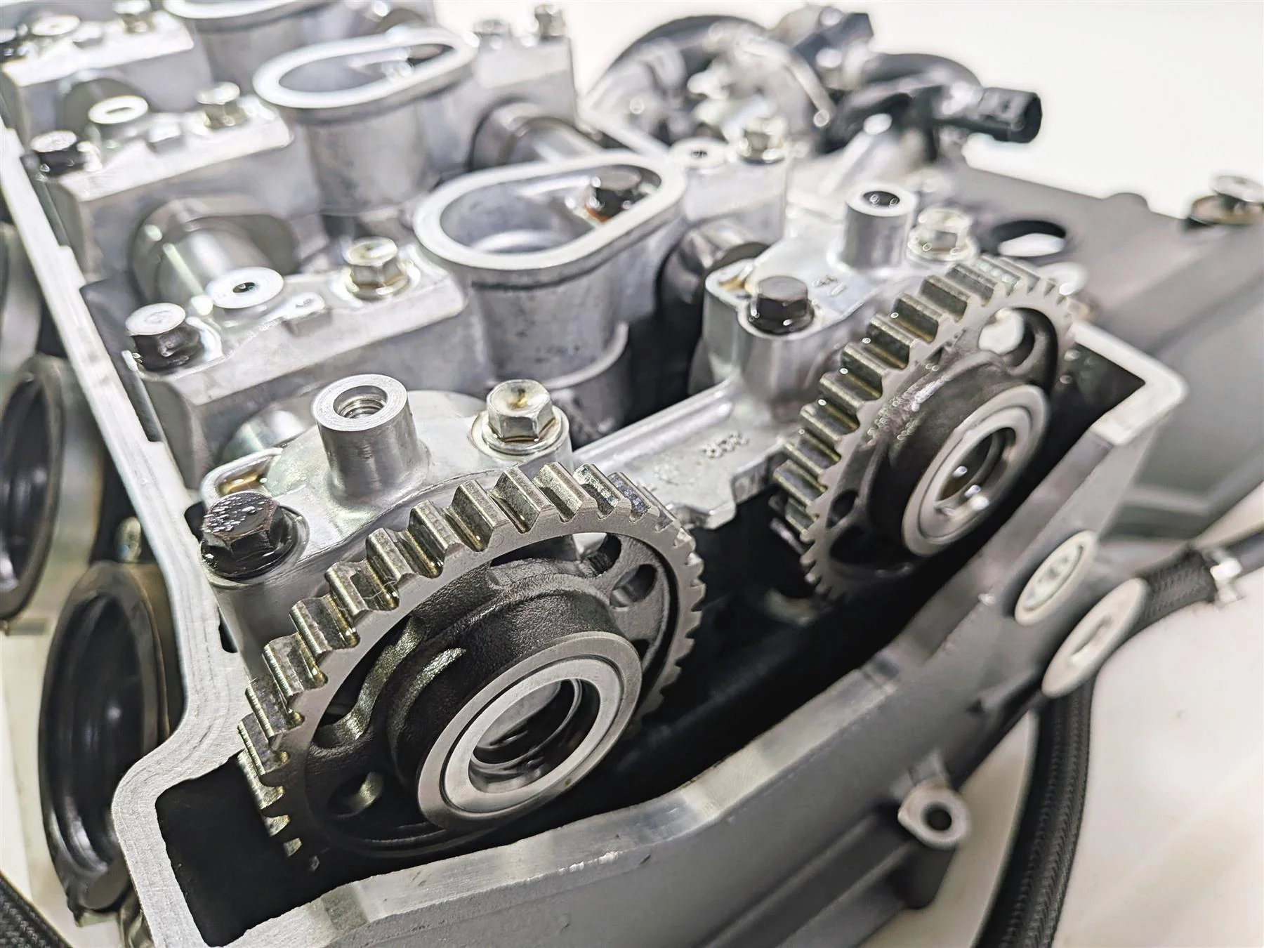 2023 Yamaha MT10 MTN1000 Cylinderhead Cylinder Head Cams -Read B67-W1101-19-00 - Image 9