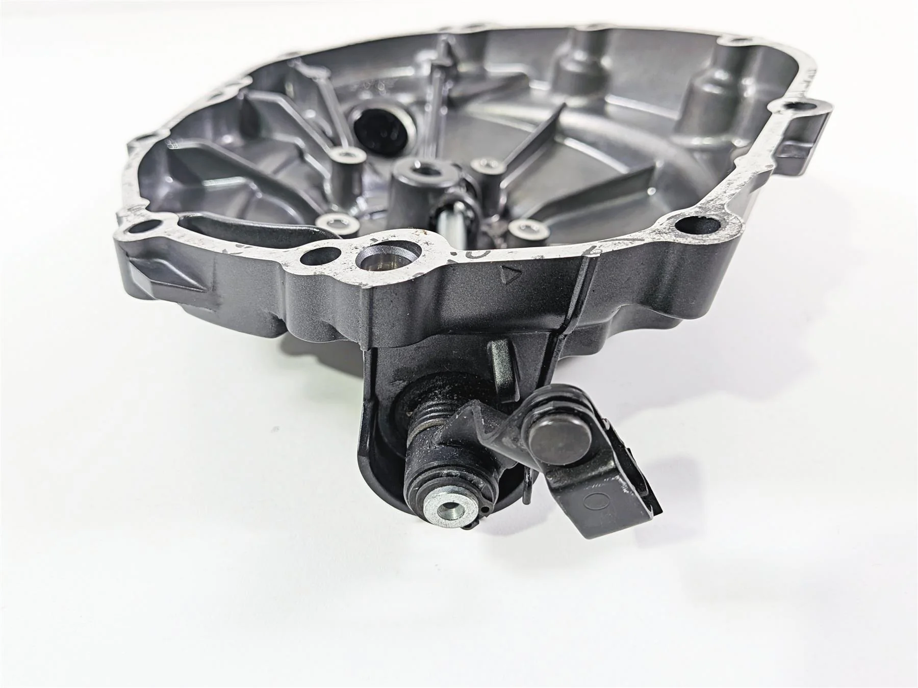 2023 Yamaha MT10 MTN1000 Engine Side Clutch Cover B5Y-15421-00-00 - Image 8