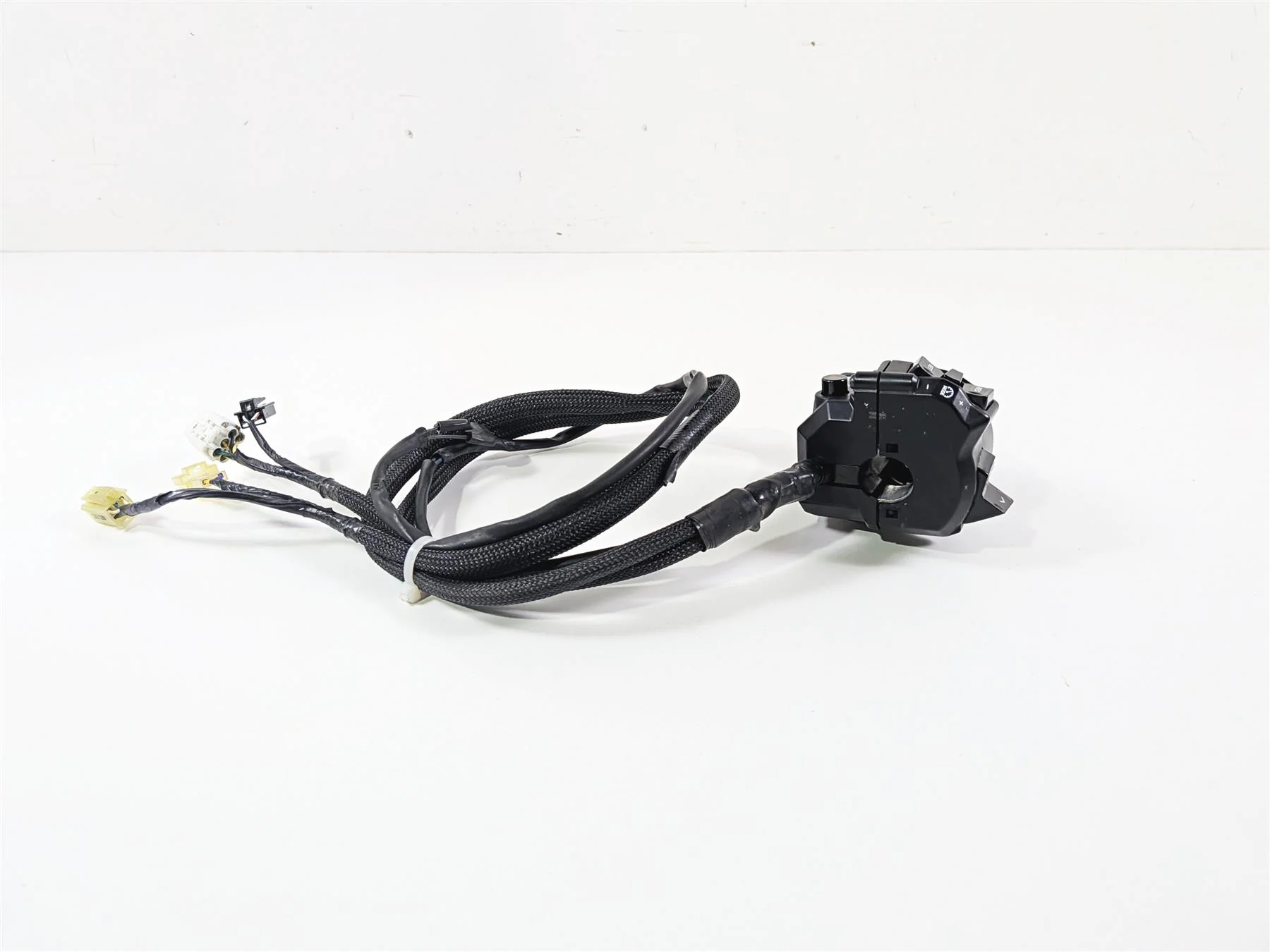 2023 Yamaha MT10 MTN1000 Left Hand Control Switch Cruise BGG-83954-00-00 - Image 2