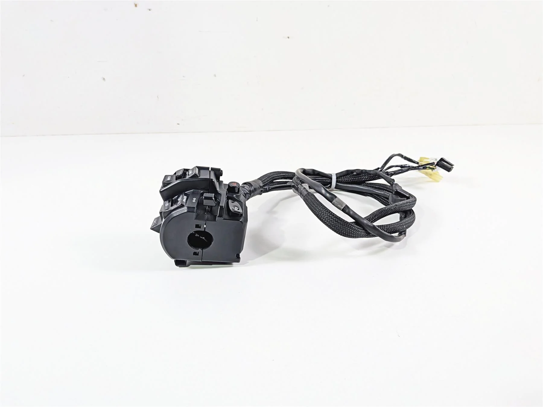 2023 Yamaha MT10 MTN1000 Left Hand Control Switch Cruise BGG-83954-00-00 - Image 5