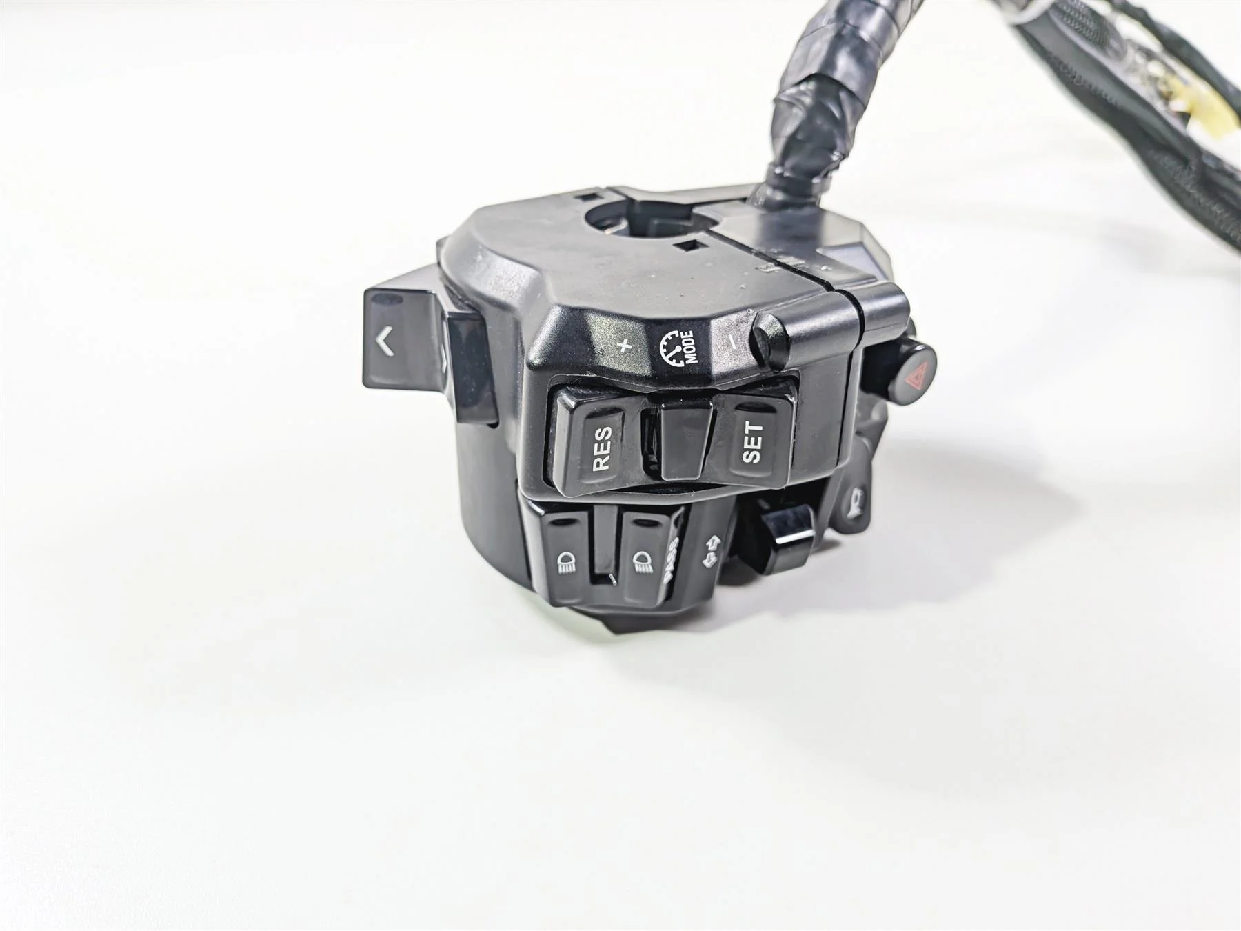 2023 Yamaha MT10 MTN1000 Left Hand Control Switch Cruise BGG-83954-00-00 - Image 9