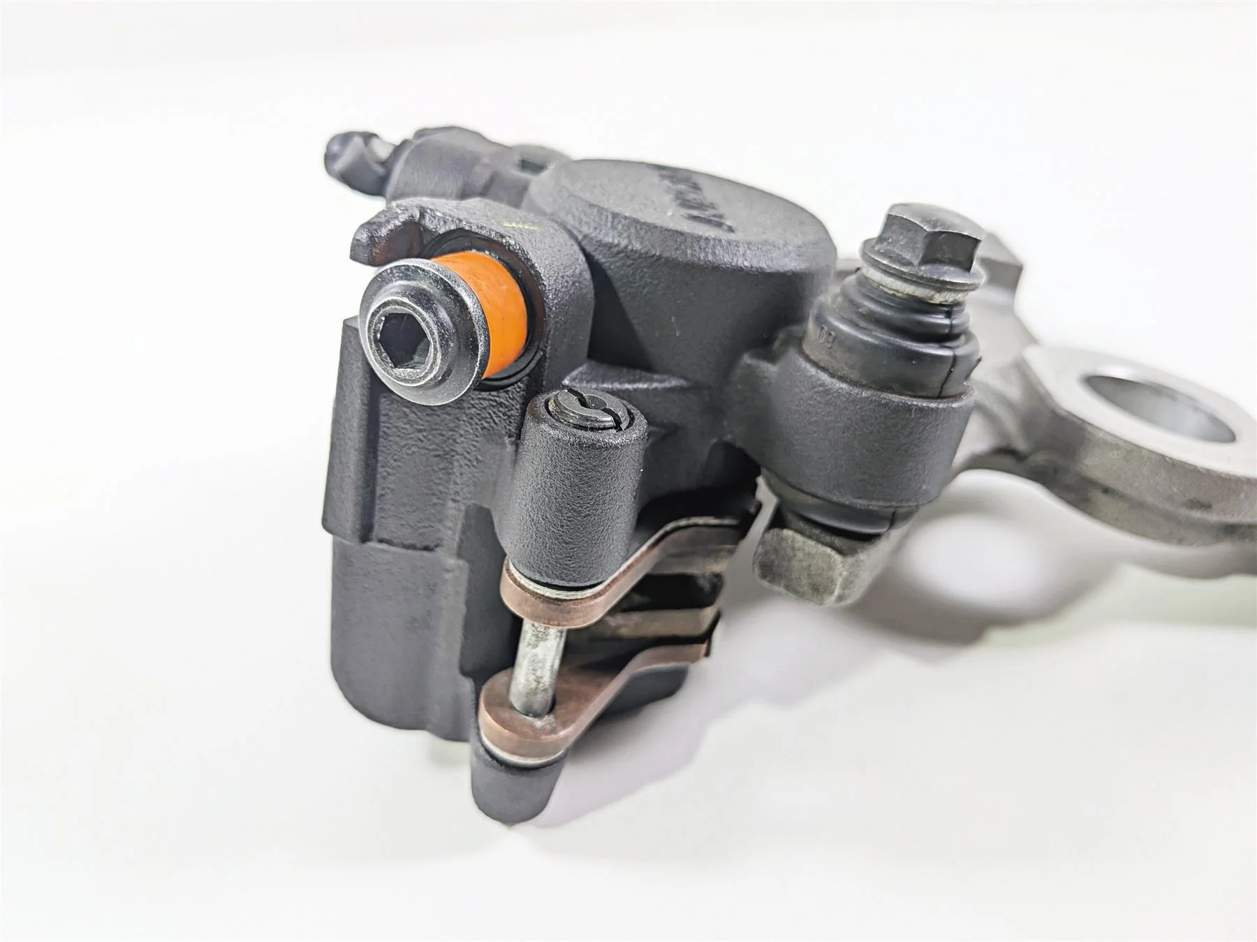2023 Yamaha MT10 MTN1000 Rear Brake Caliper & Bracket Nissin B67-2580W-00-00 - Image 11