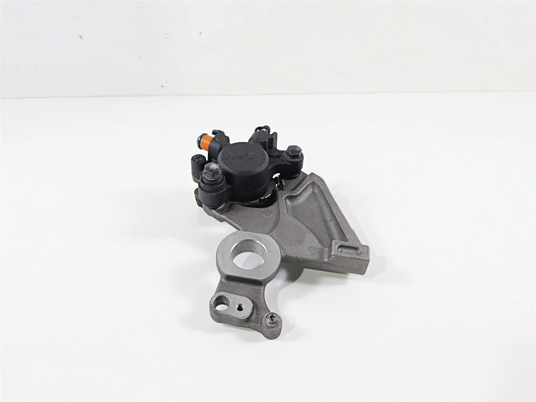 2023 Yamaha MT10 MTN1000 Rear Brake Caliper & Bracket Nissin B67-2580W-00-00 - Image 2