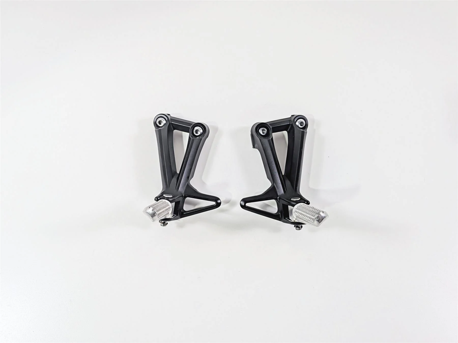 2023 Yamaha MT10 MTN1000 Rear Passenger Footpeg Rest Set 1RC-2741L-01-00 - Image 2