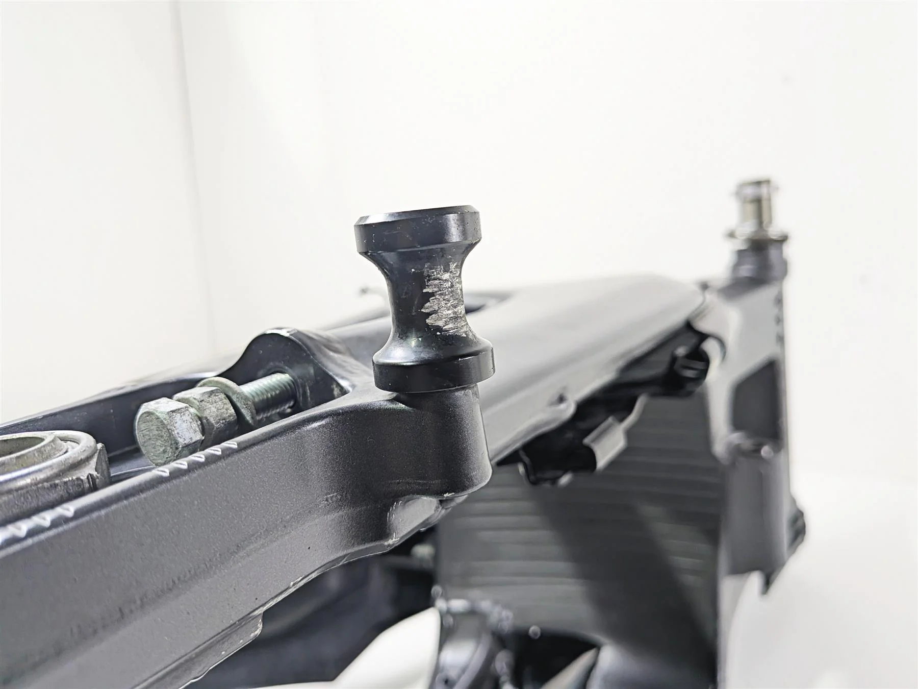 2023 Yamaha MT10 MTN1000 Rear Swingarm Swing Arm & Axle B5Y-22110-00-00 - Image 8