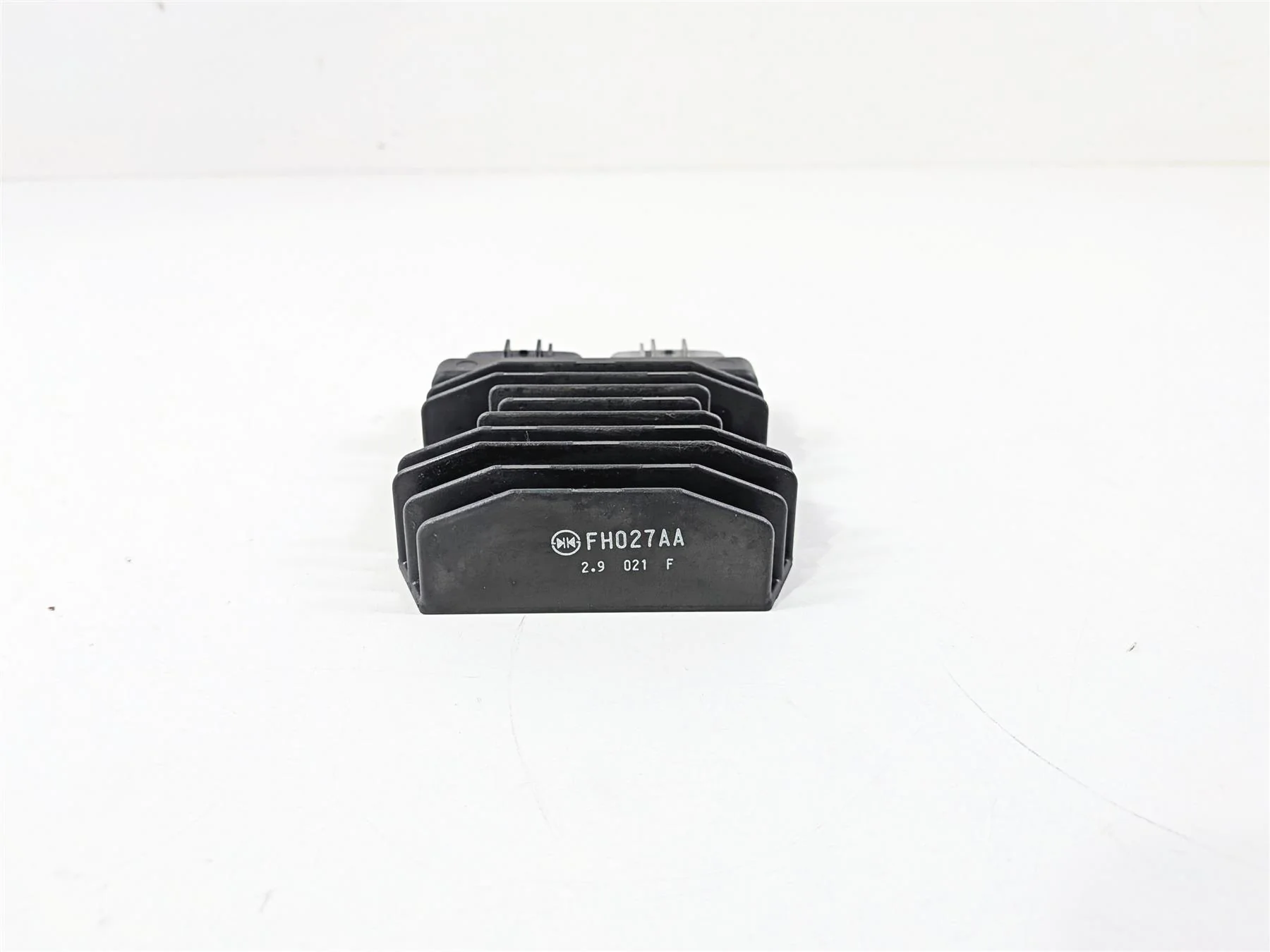 2023 Yamaha MT10 MTN1000 Rectifier Voltage Regulator 1D7-81960-10-00 FH027AA - Image 4