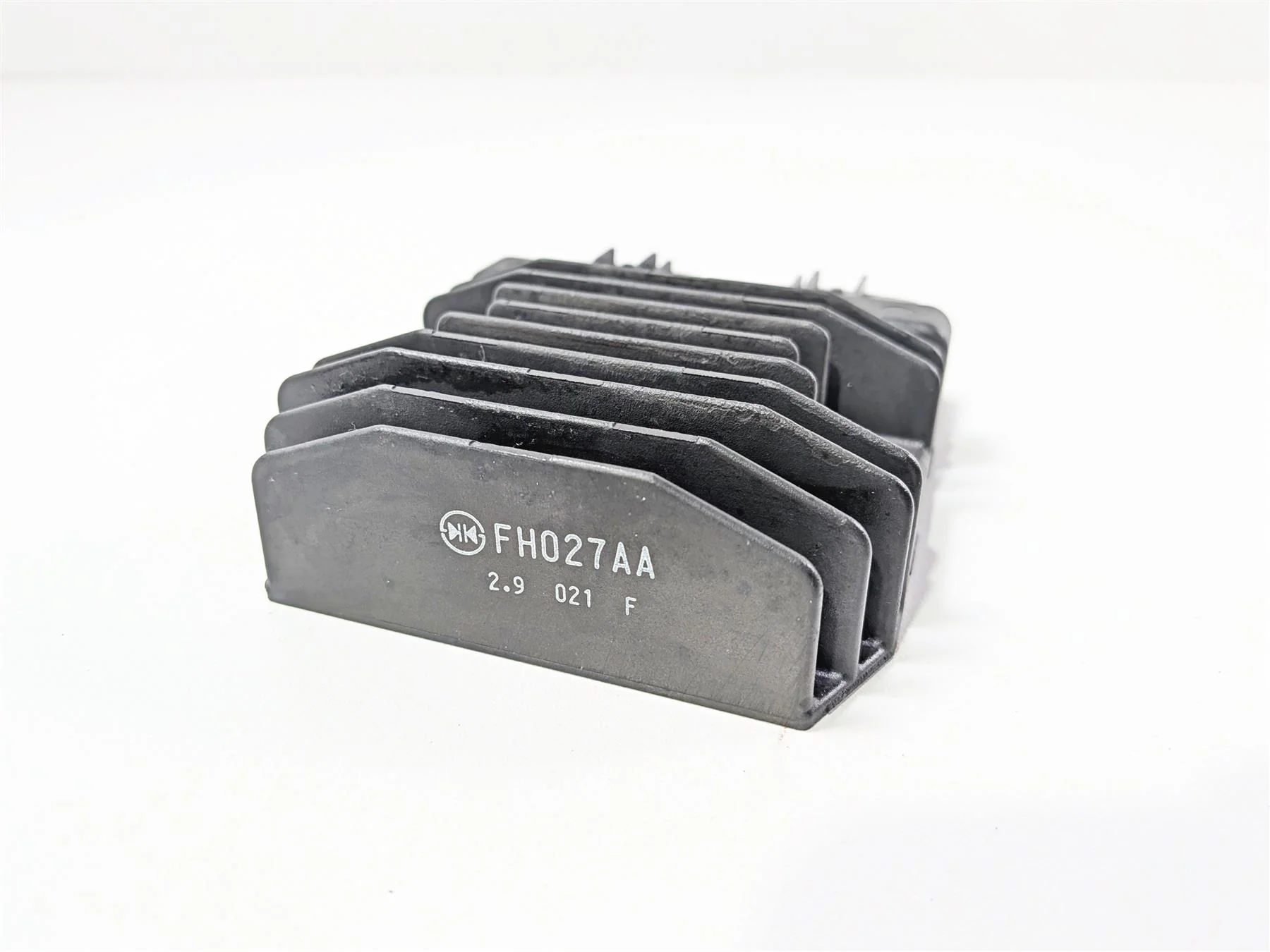 2023 Yamaha MT10 MTN1000 Rectifier Voltage Regulator 1D7-81960-10-00 FH027AA - Image 8