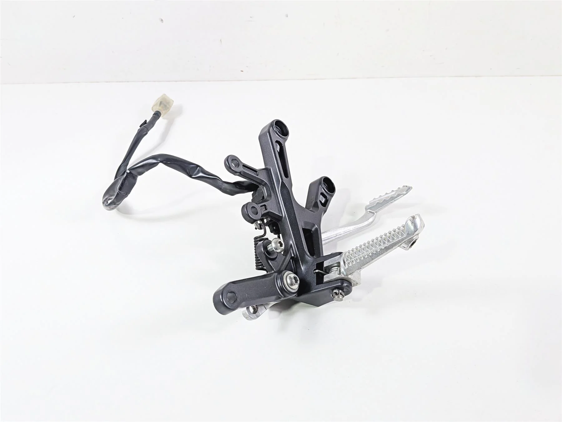 2023 Yamaha MT10 MTN1000 Right Front Footpeg & Brake Pedal B67-27443-10-00