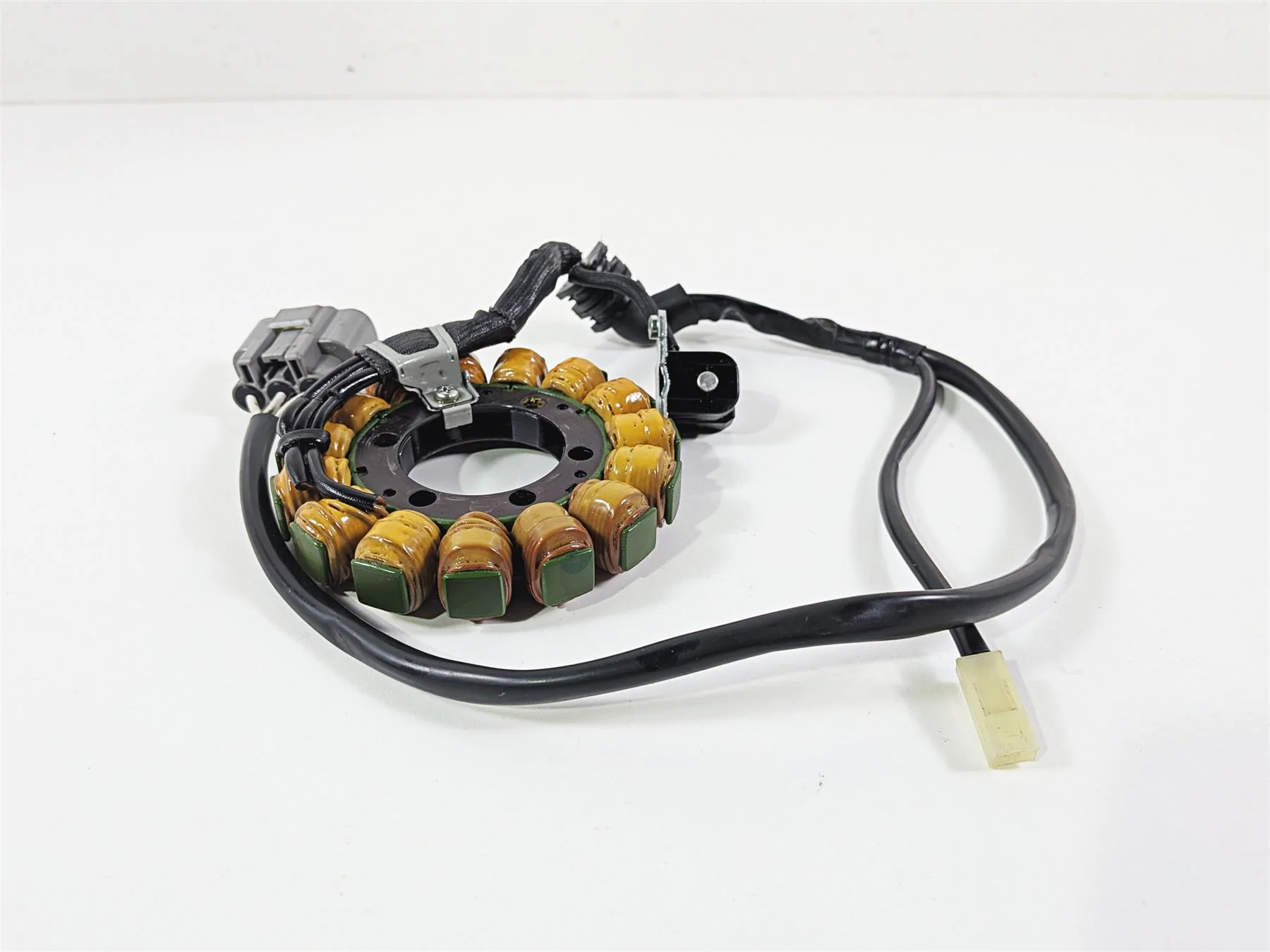 2023 Yamaha MT10 MTN1000 Stator Alternator Generator B5Y-81410-00-00 - Image 4