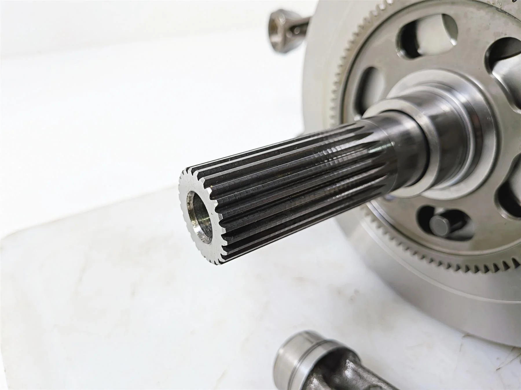 2024 Harley Softail FXLRST Low Rider Crankshaft Flywheel 114/117 3k 24100182 - Image 9
