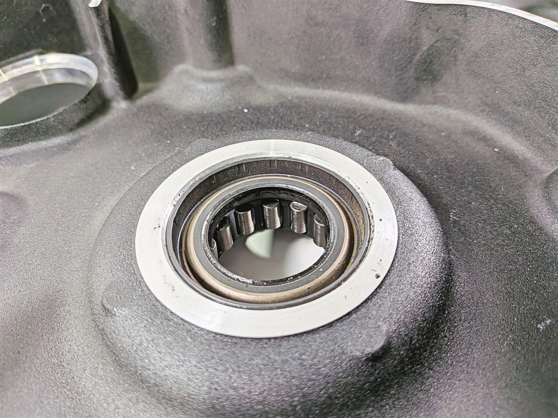 2024 Harley Softail FXLRST Low Rider Inner Primary Clutch Cover Mid 36500099 - Image 11