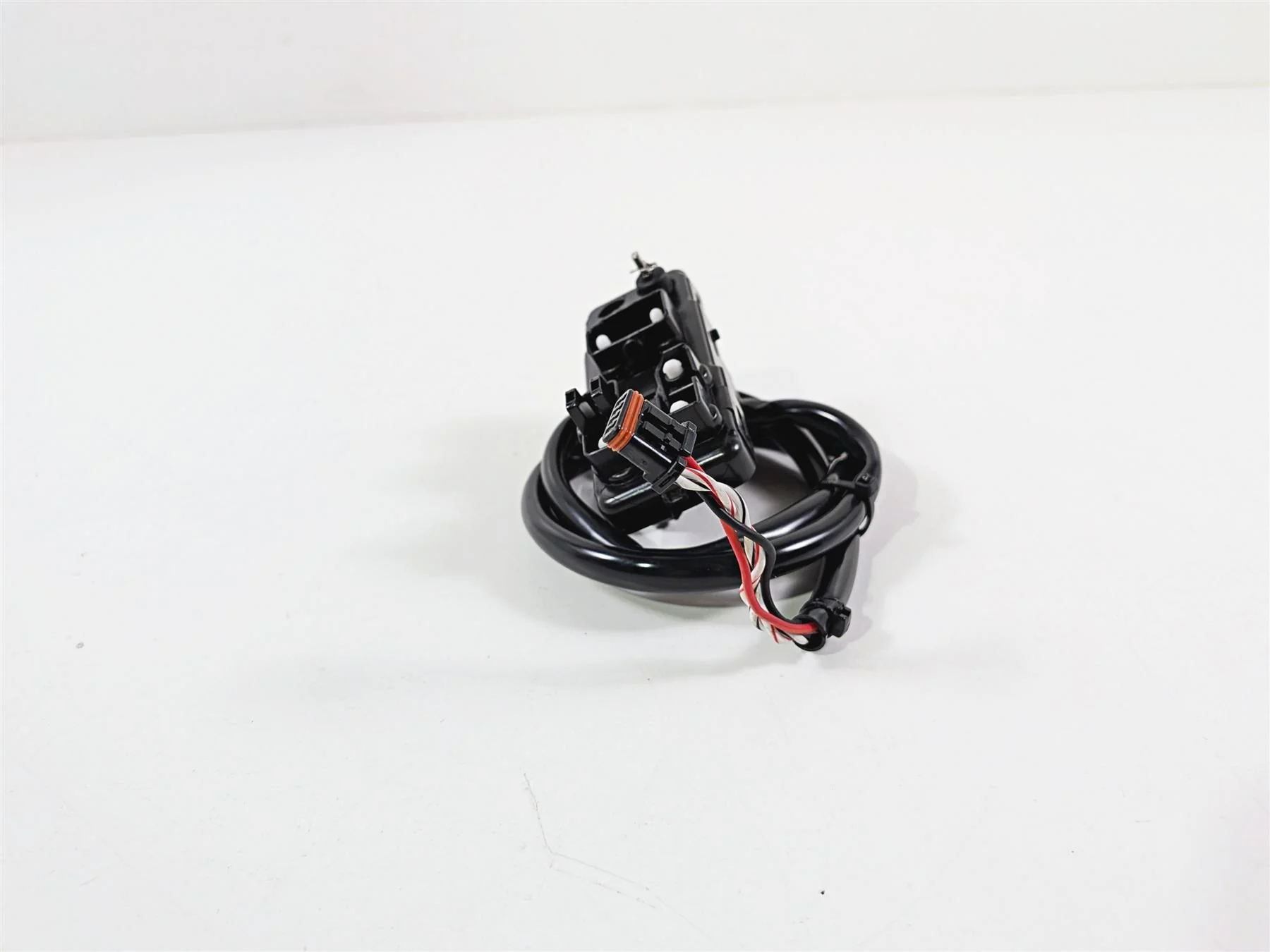 2024 Harley Softail FXLRST Low Rider Left Hand Control Switch Internals 71500632 - Image 6