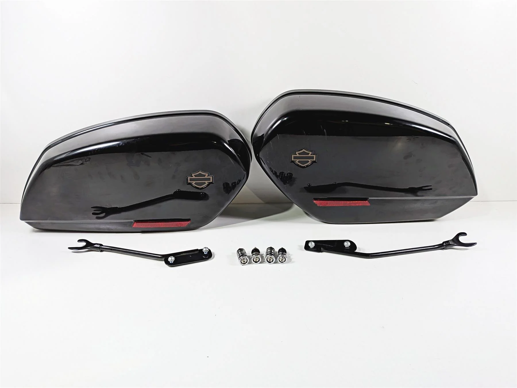 2024 Harley Softail FXLRST Low Rider Left Right Saddlebags & Mounts Set 90202264