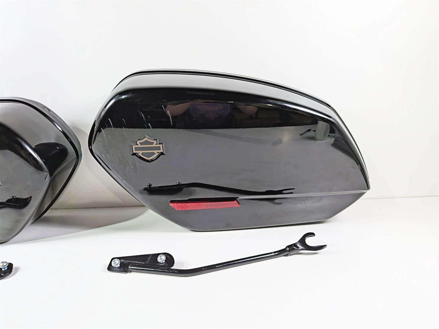 2024 Harley Softail FXLRST Low Rider Left Right Saddlebags & Mounts Set 90202264 - Image 3