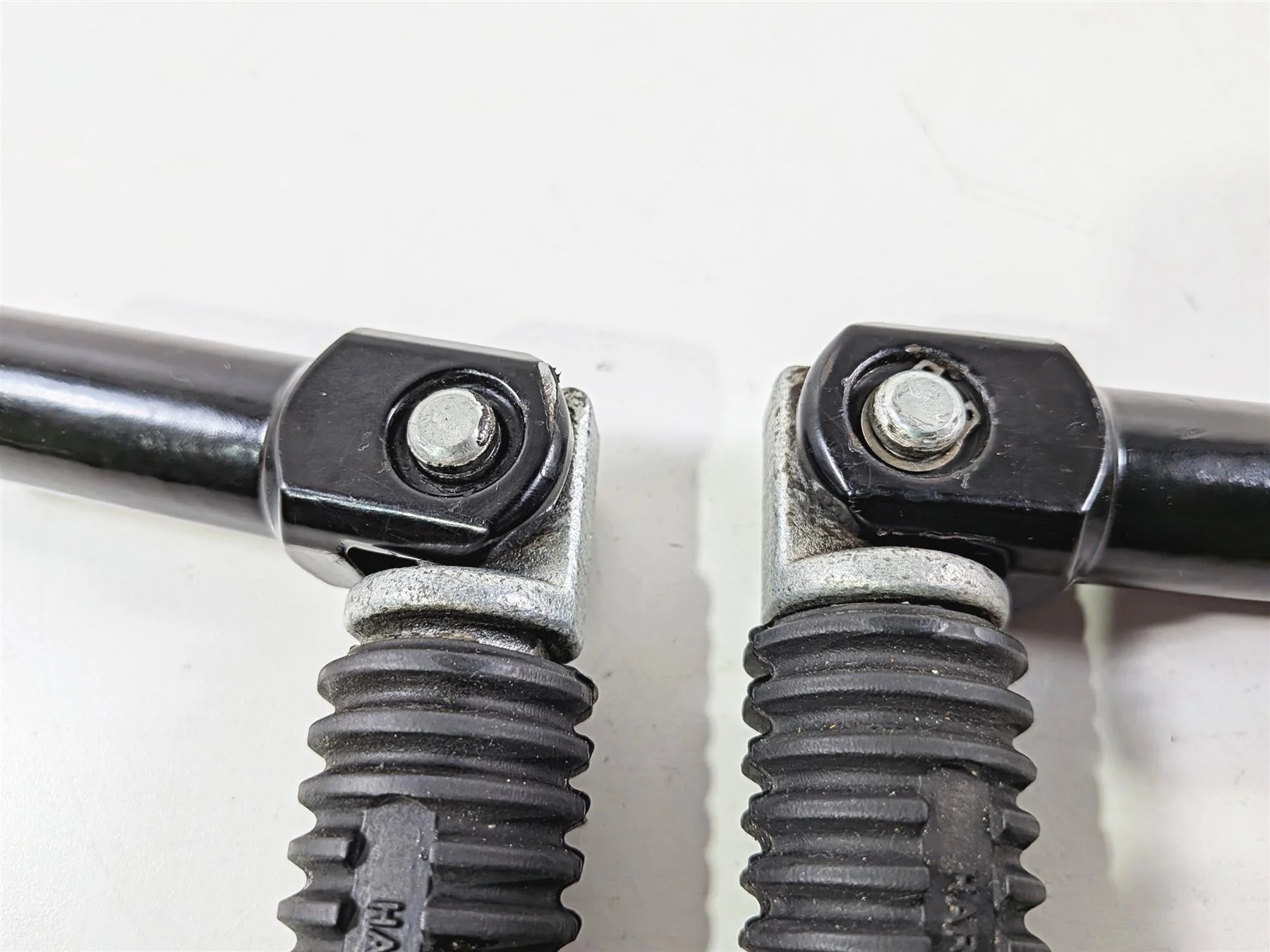 2024 Harley Softail FXLRST Low Rider Rear Passenger Footpeg Set - Read 50501106 - Image 10