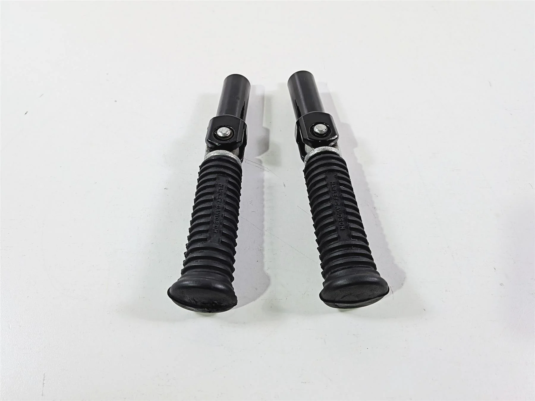 2024 Harley Softail FXLRST Low Rider Rear Passenger Footpeg Set - Read 50501106 - Image 5